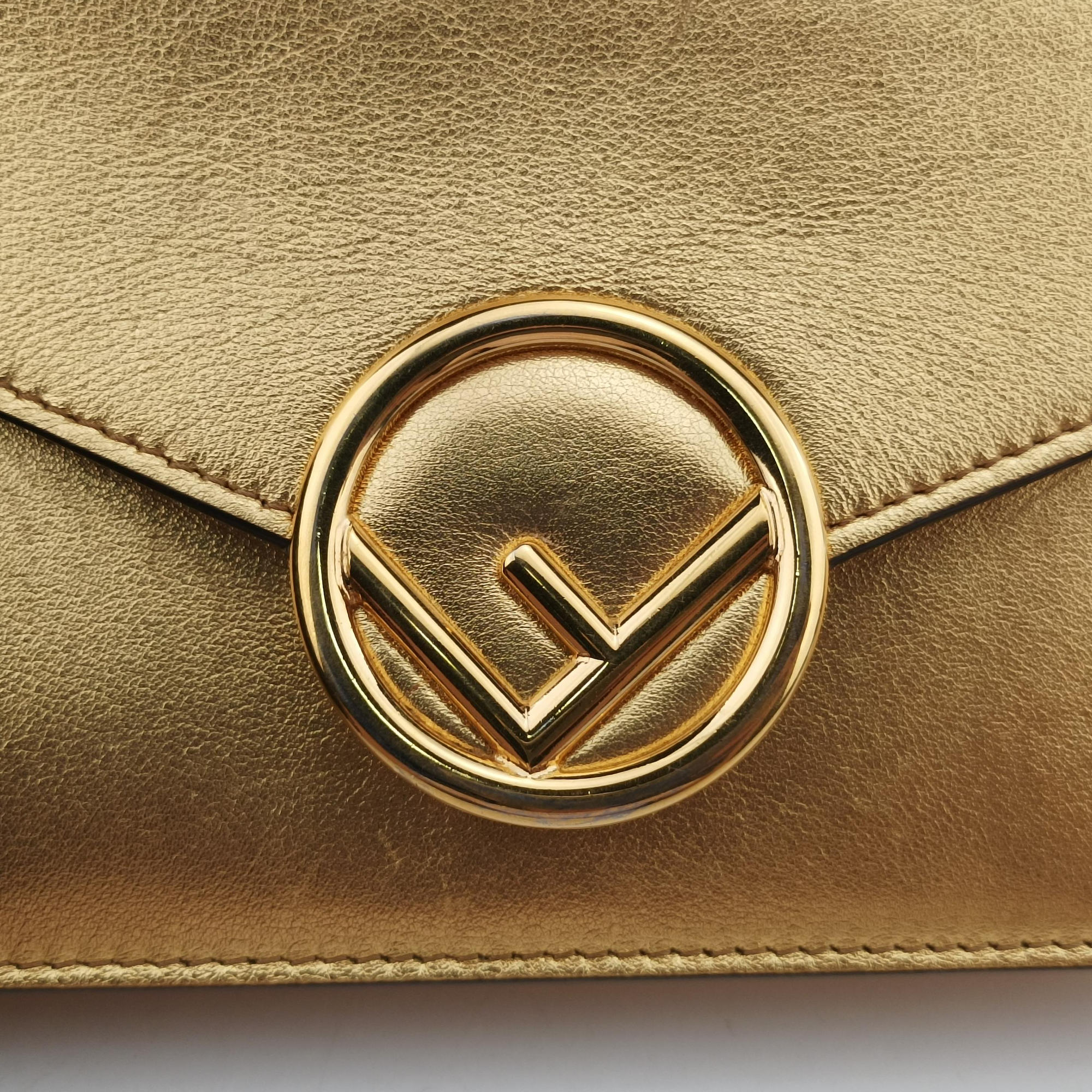 Pre-owned Fendi F is Golden Leather 8BS006 shoulderbag | stylenewstar