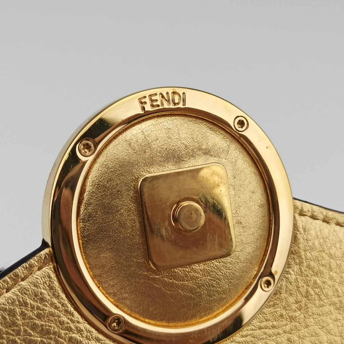Pre-owned Fendi F is Golden Leather 8BS006 shoulderbag | stylenewstar