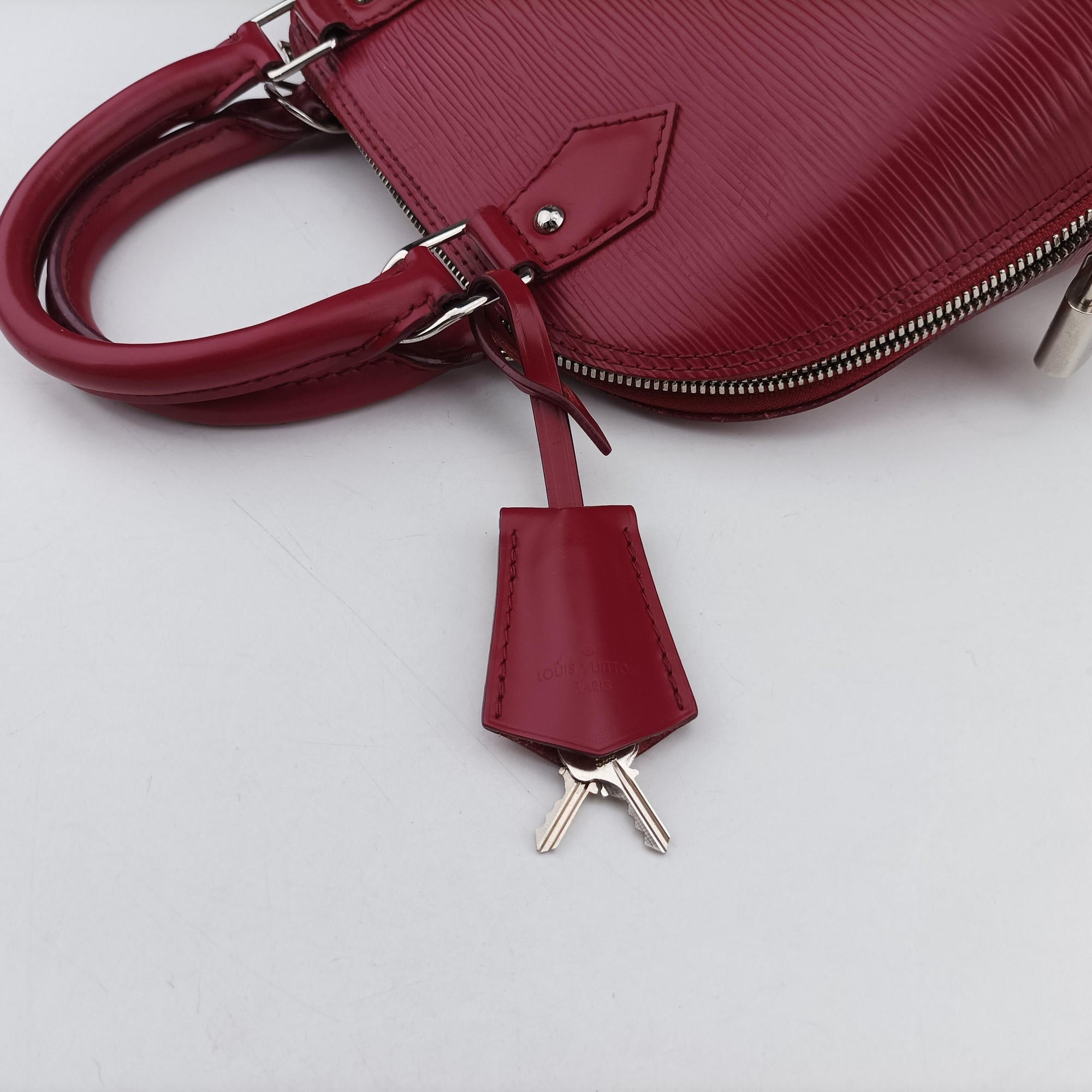 Vintage Louis Vuitton Alma BB COQUELICOT epi M50516 shoulderbag | stylenewstar