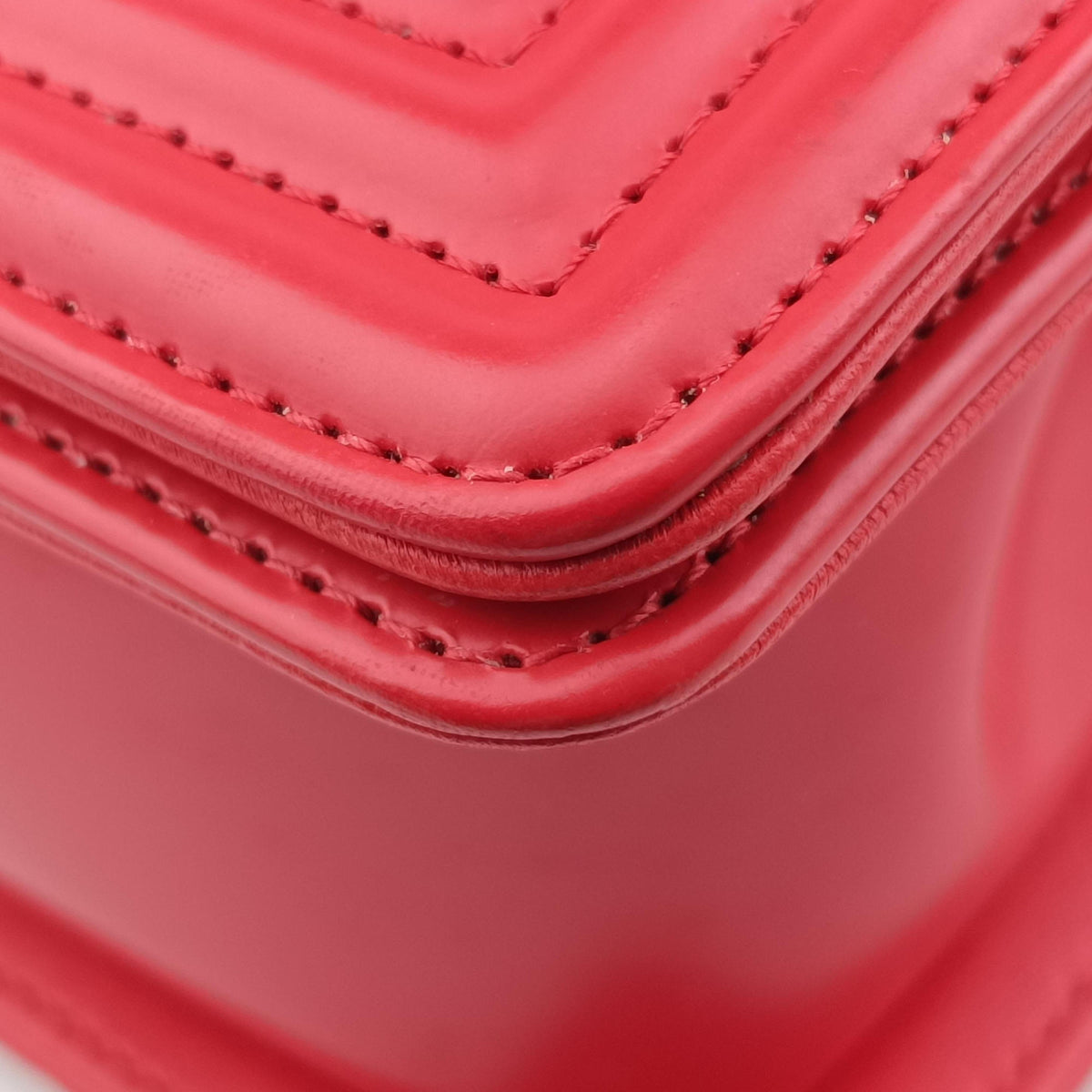 Pre-owned Chanel BOY CHANEL Red Leather A67085 shoulderbag | stylenewstar
