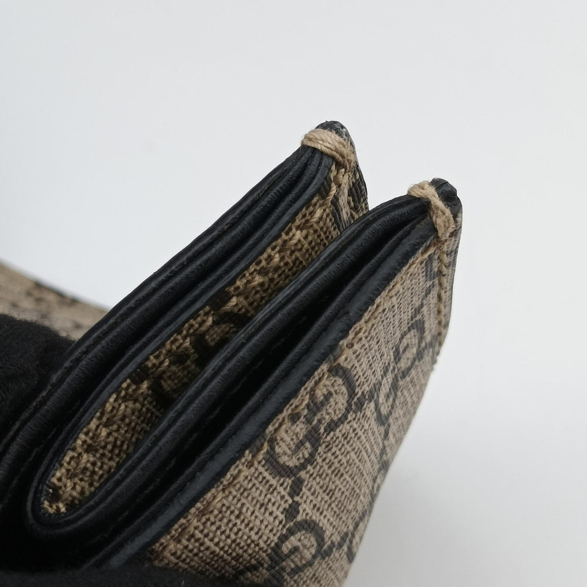 Pre-owned Gucci GG Supreme Bee beige×black PVC coated canvas×leather 450950 shoulderbag | stylenewstar