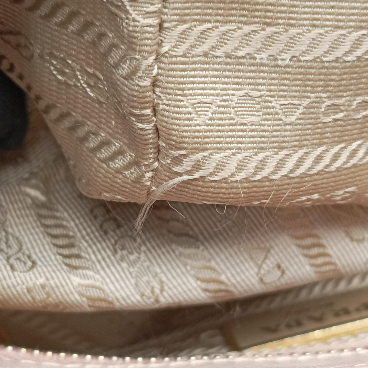 Pre-owned Prada Galleria Pink SAFFIANO Leather BN1786 shoulderbag | stylenewstar
