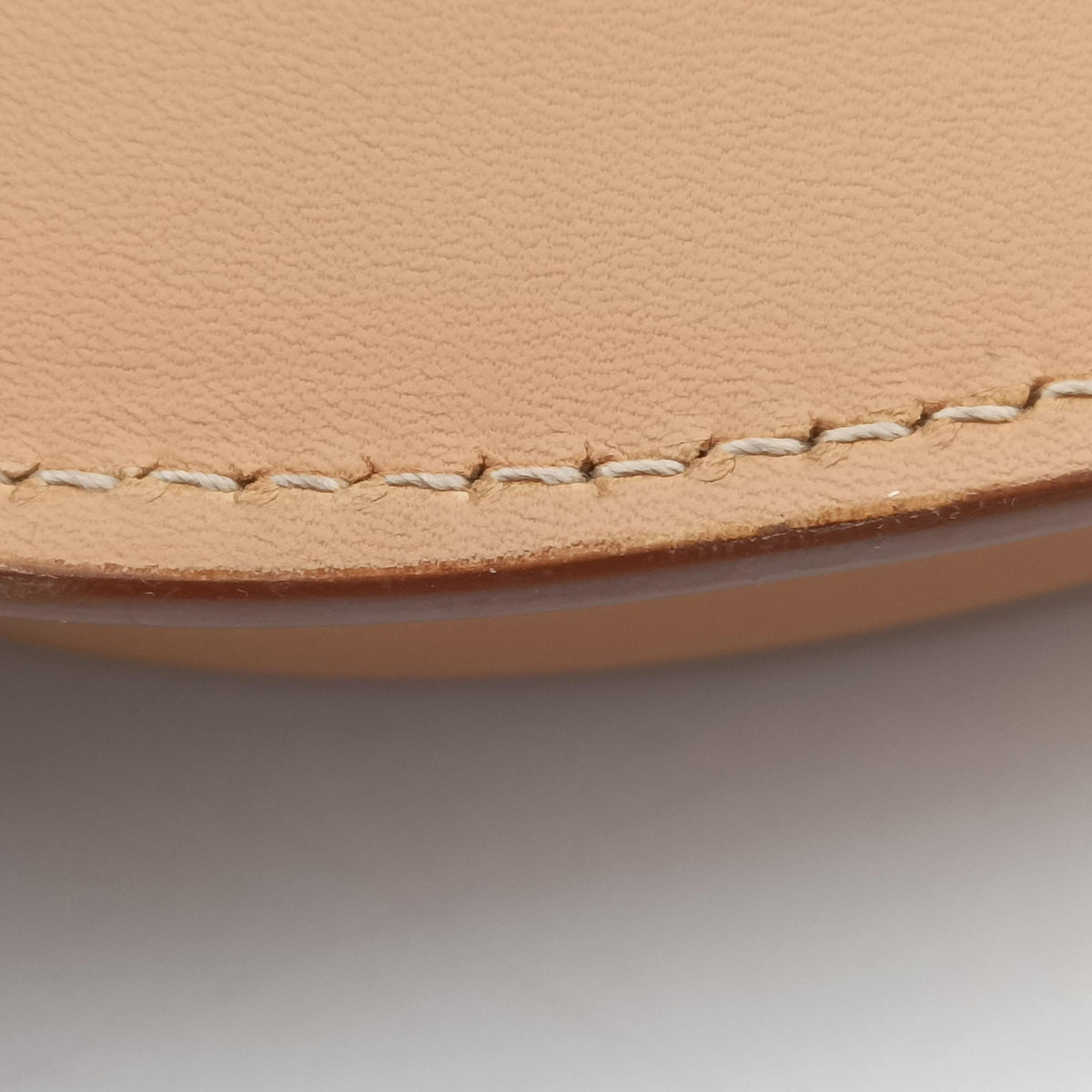 Pre-owned Yves Saint Laurent KAIA small Beige Leather 623097 shoulderbag | stylenewstar