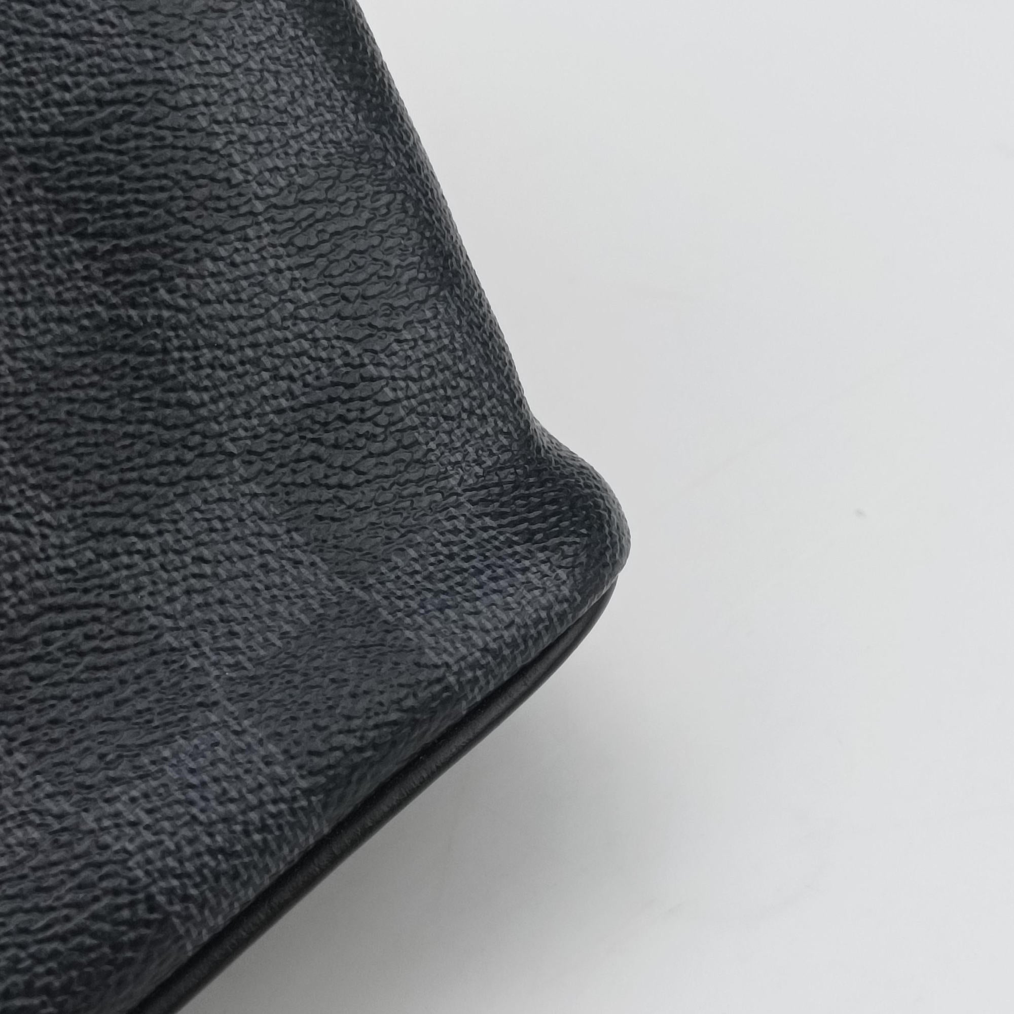Pre-owned Louis Vuitton District PM NM LV Alps BLACK×Multicolor DAMIER GRAPHITE CANVAS N40040 shoulderbag | stylenewstar