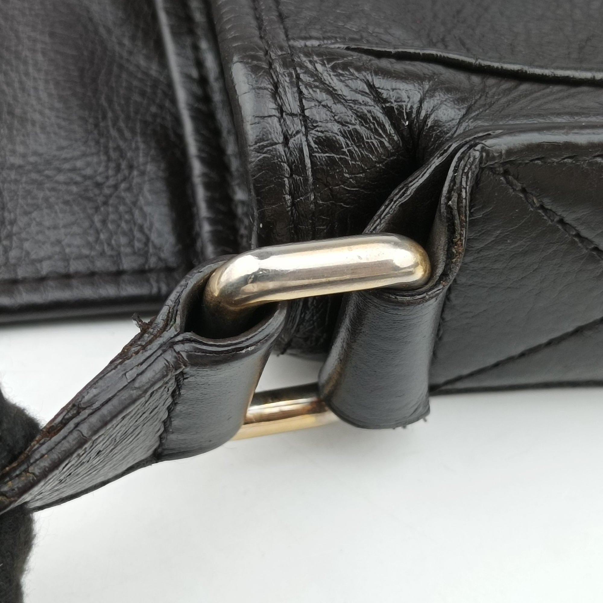 Vintage Gucci Guccissima Messenger Black Leather 223665 shoulderbag | stylenewstar