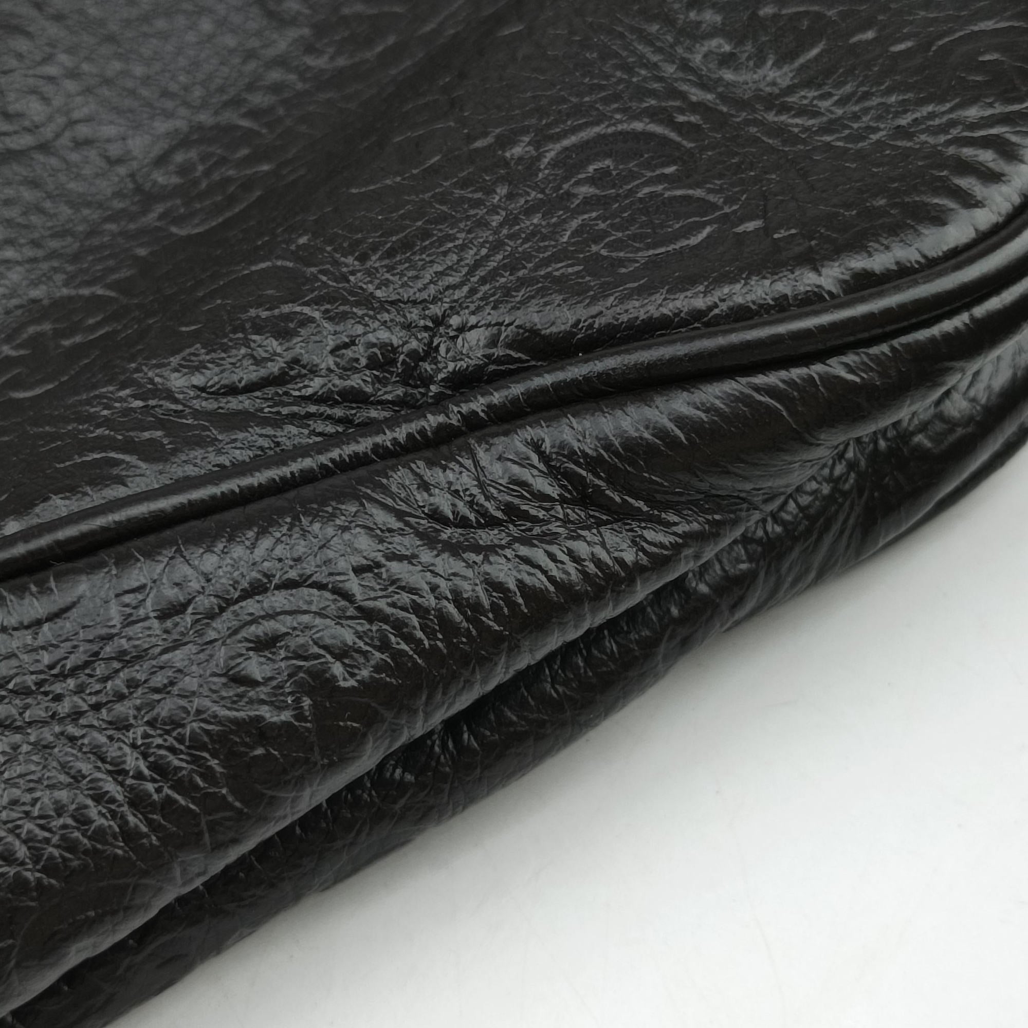 Vintage Gucci Guccissima Messenger Black Leather 223665 shoulderbag | stylenewstar