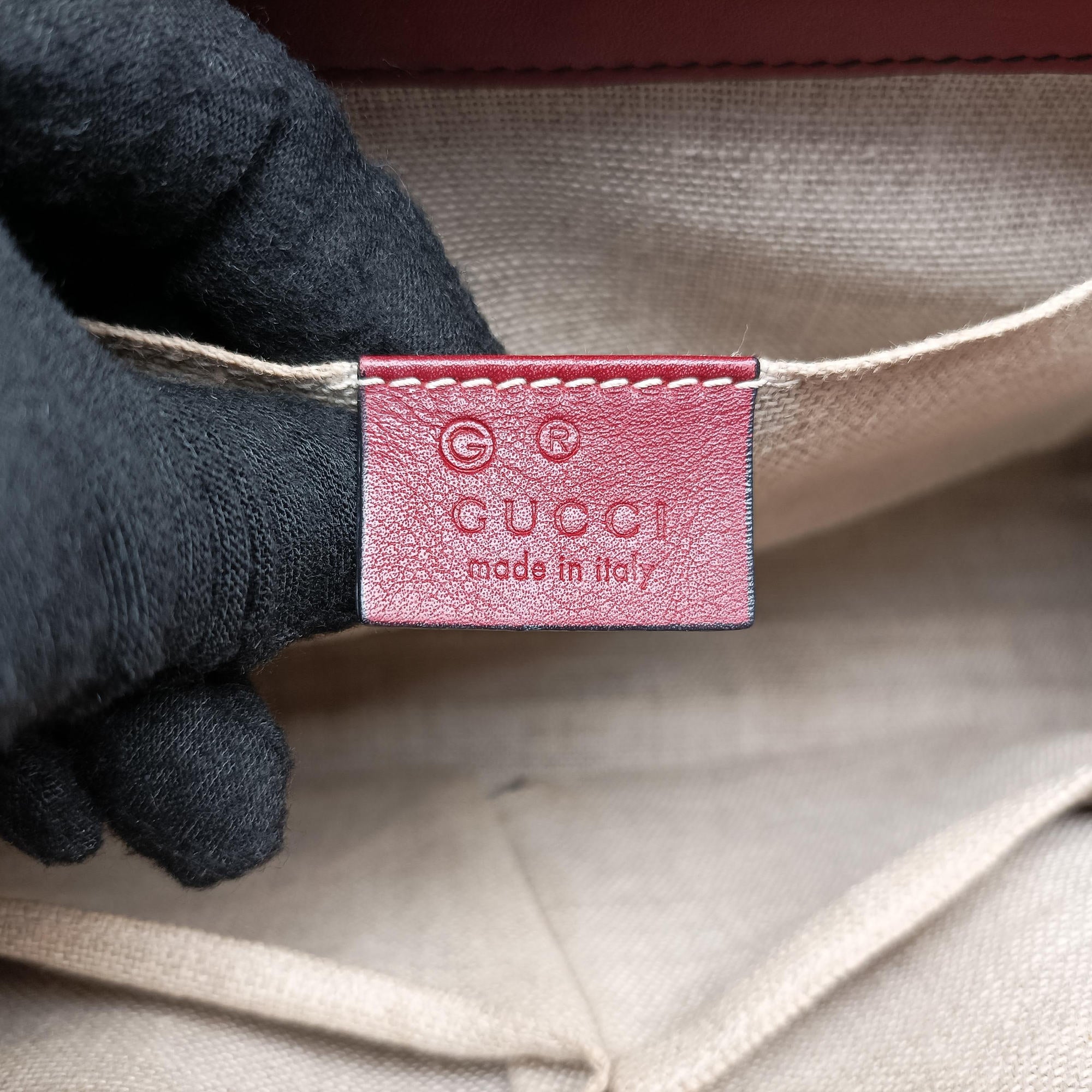 Pre-owned Gucci Emily Red Leather 449635 shoulderbag | stylenewstar
