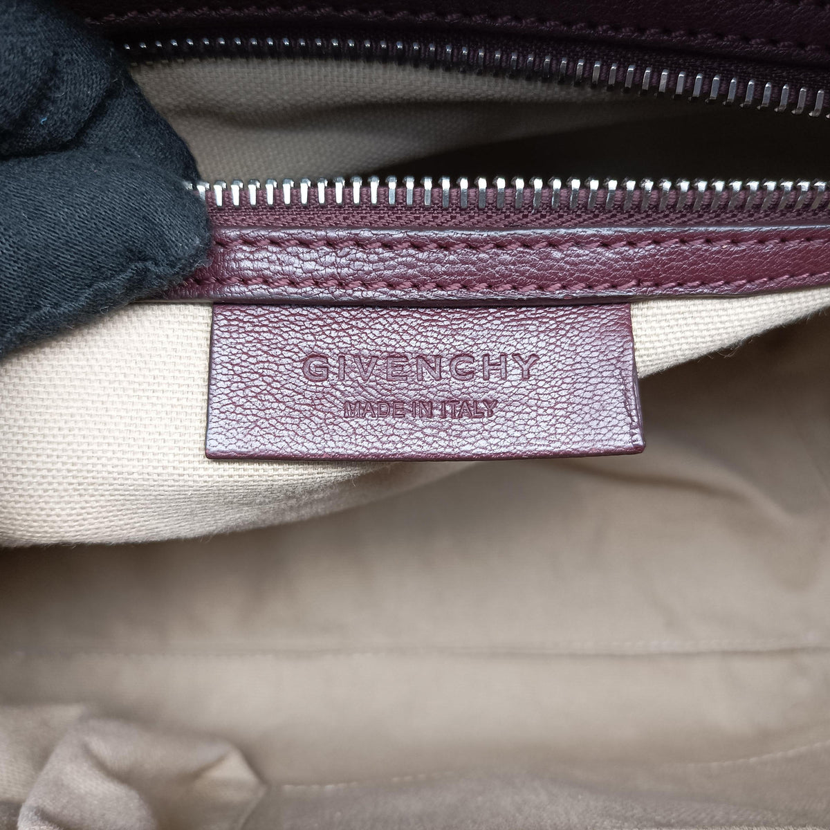 Secondhand Givenchy Antigona Burgundy Leather  handbag | stylenewstar