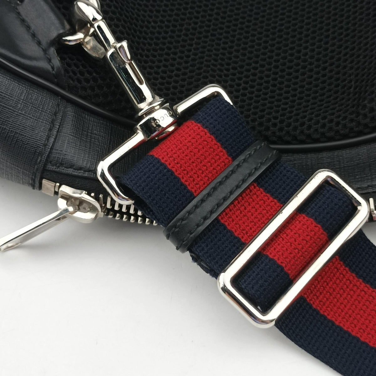 Secondhand Gucci GG Supreme Navy x Black PVC coated canvas 478325 bum bag/waist bag | stylenewstar