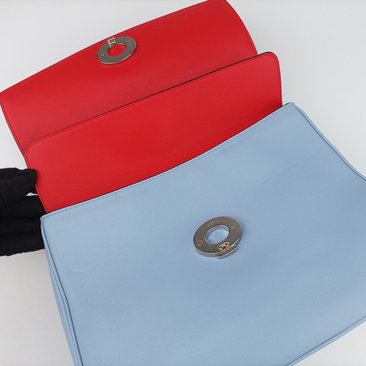 Pre-owned Christian Dior Be Dior Blue Leather  shoulderbag | stylenewstar