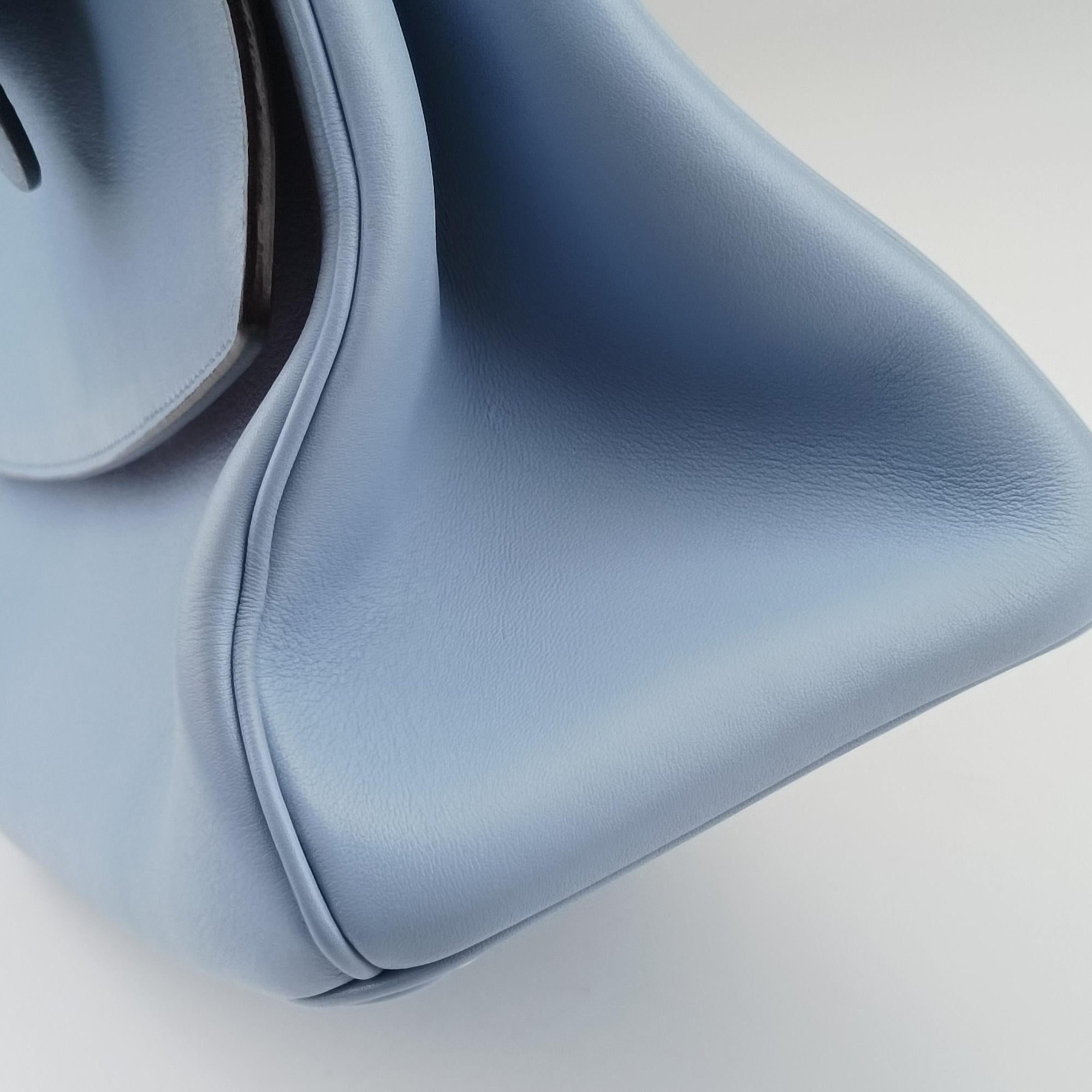 Pre-owned Christian Dior Be Dior Blue Leather  shoulderbag | stylenewstar