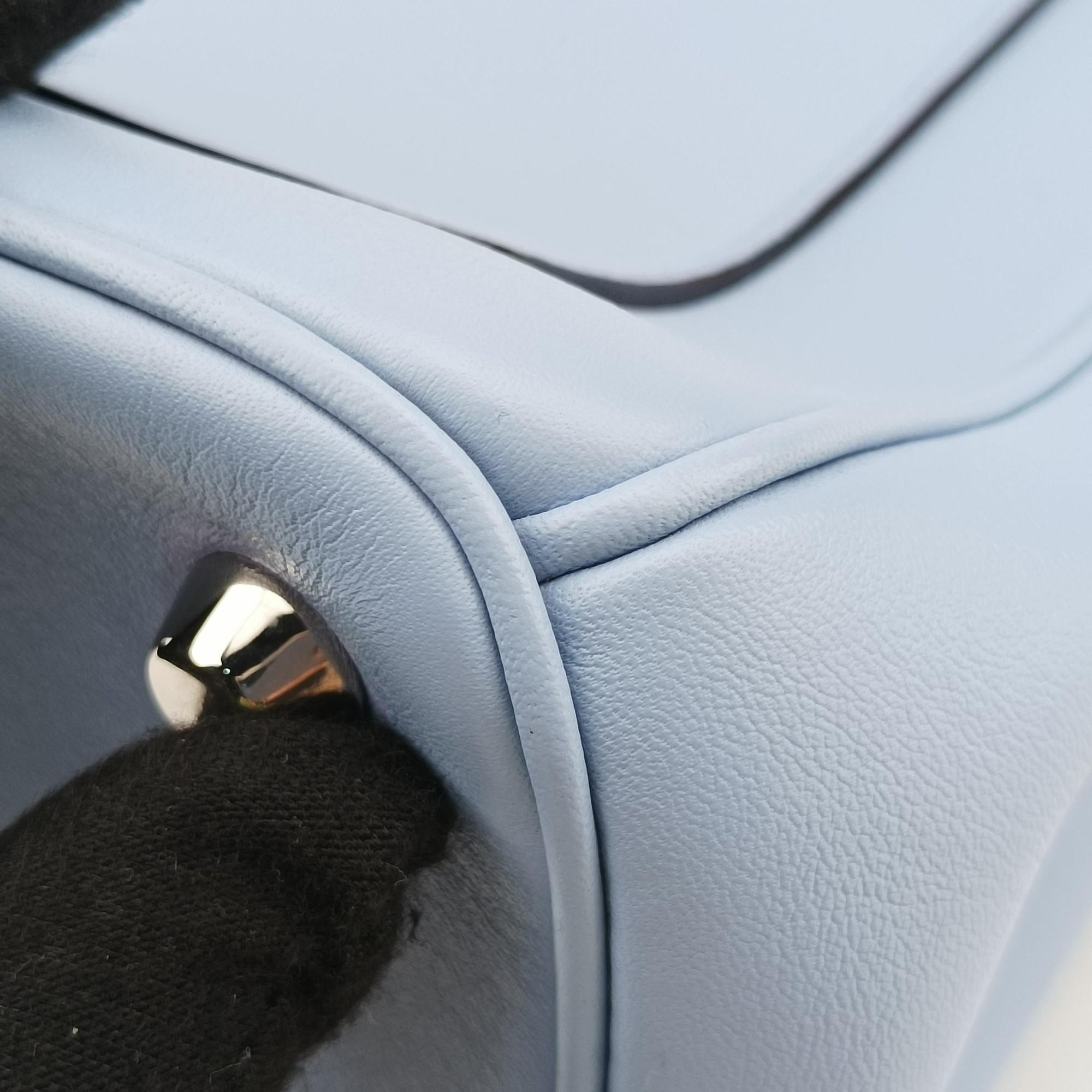 Pre-owned Christian Dior Be Dior Blue Leather  shoulderbag | stylenewstar