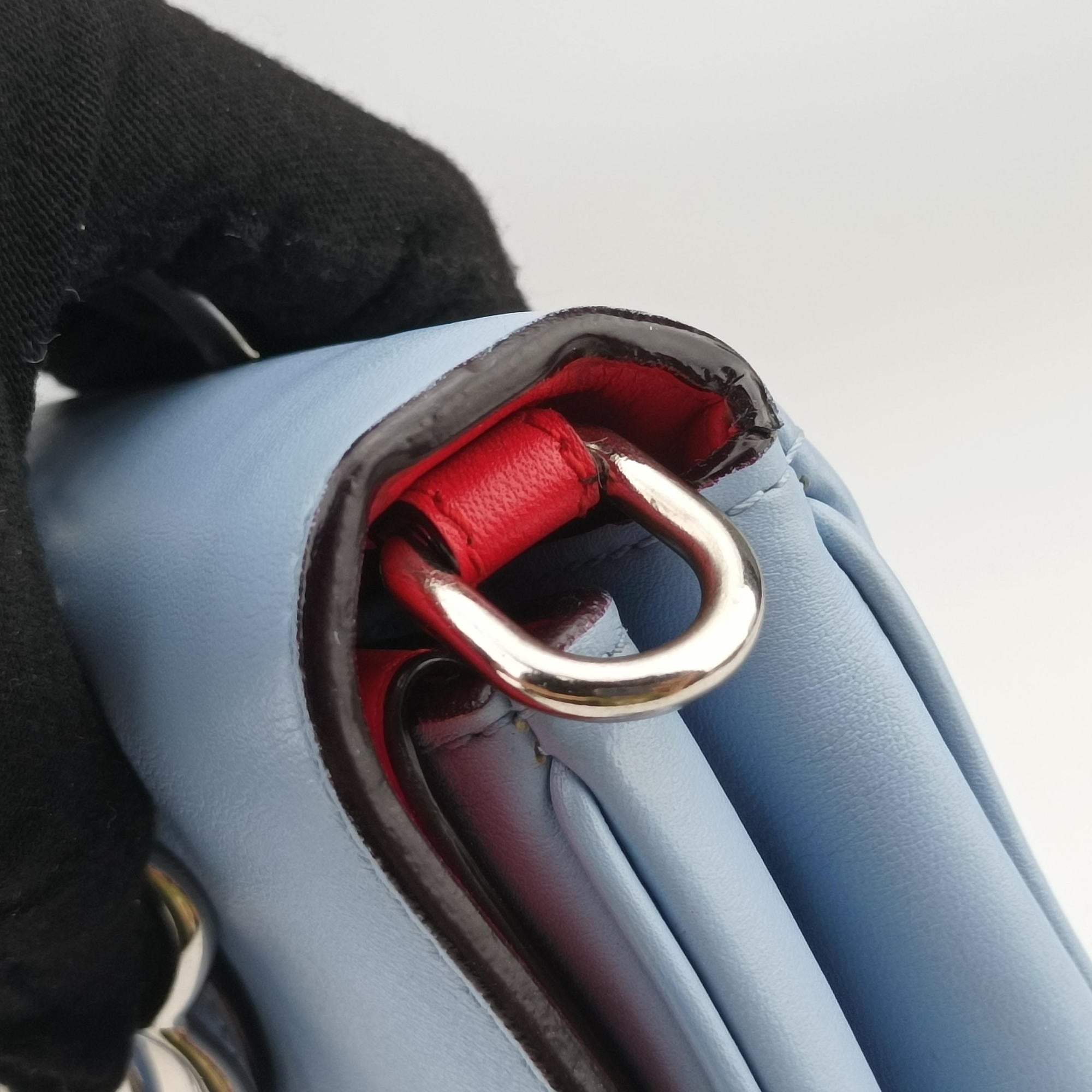Pre-owned Christian Dior Be Dior Blue Leather  shoulderbag | stylenewstar