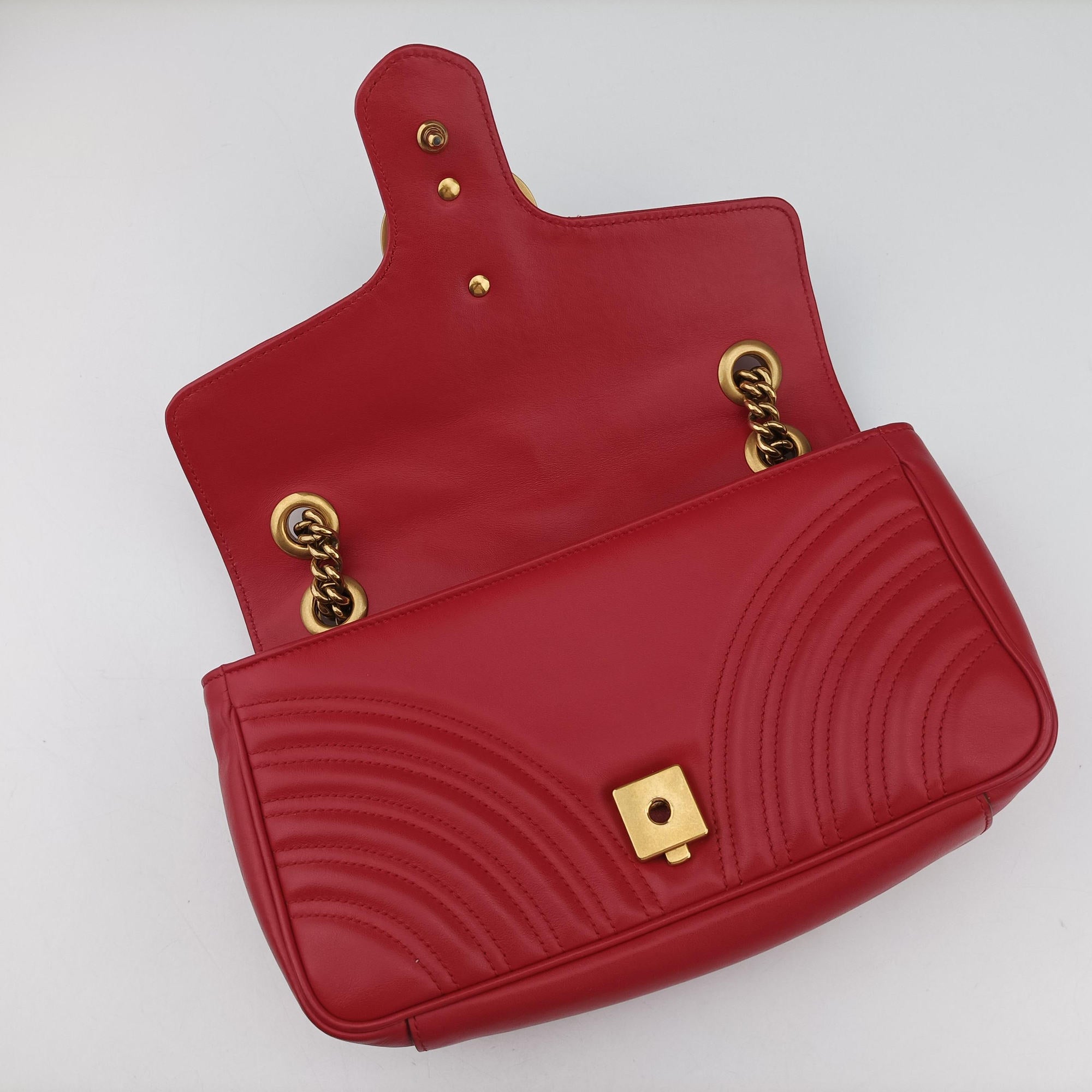 Pre-owned Gucci GG Marmont Red Leather 443497 shoulderbag | stylenewstar