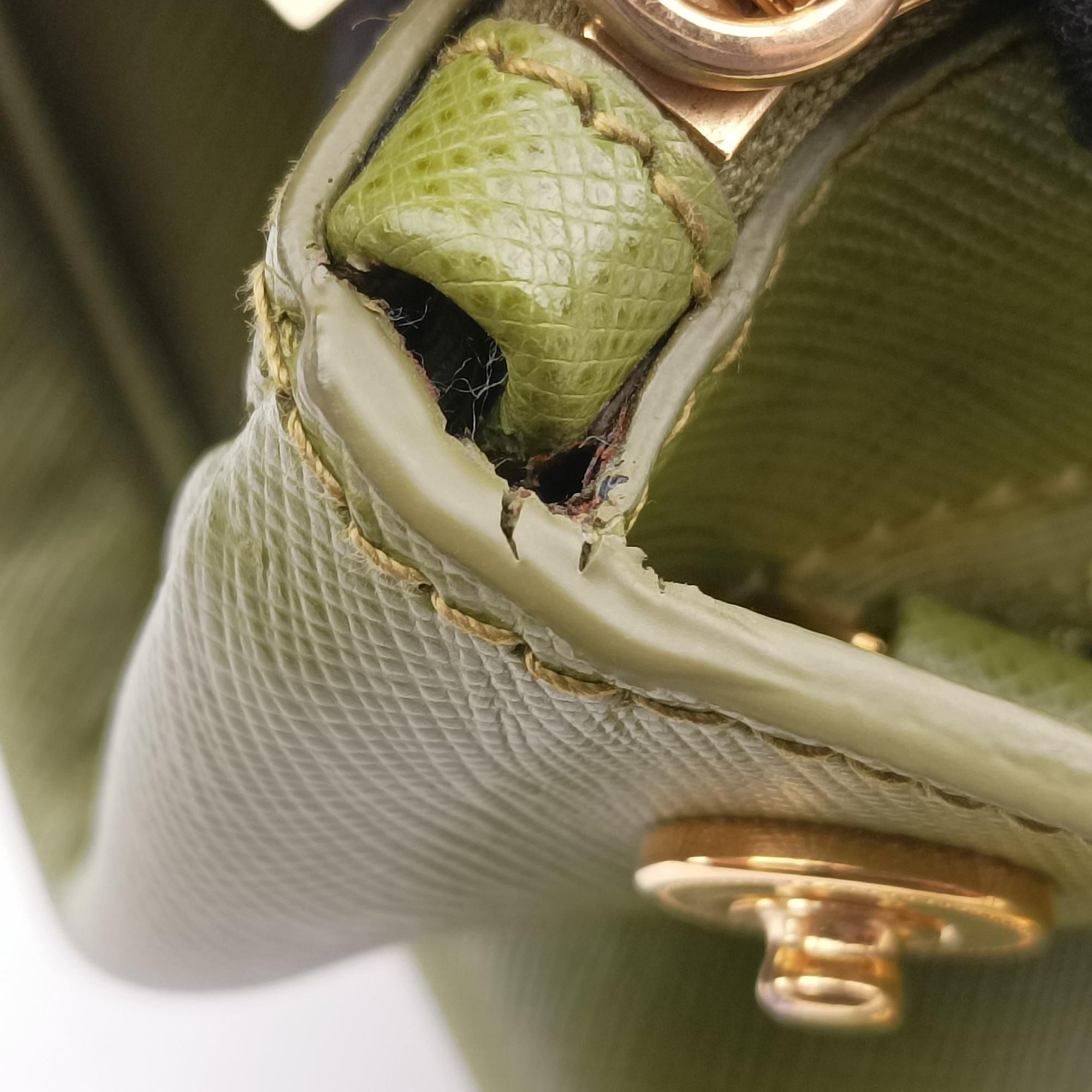 Pre-owned Prada Galleria Green SAFFIANO Leather BN2274 shoulderbag | stylenewstar