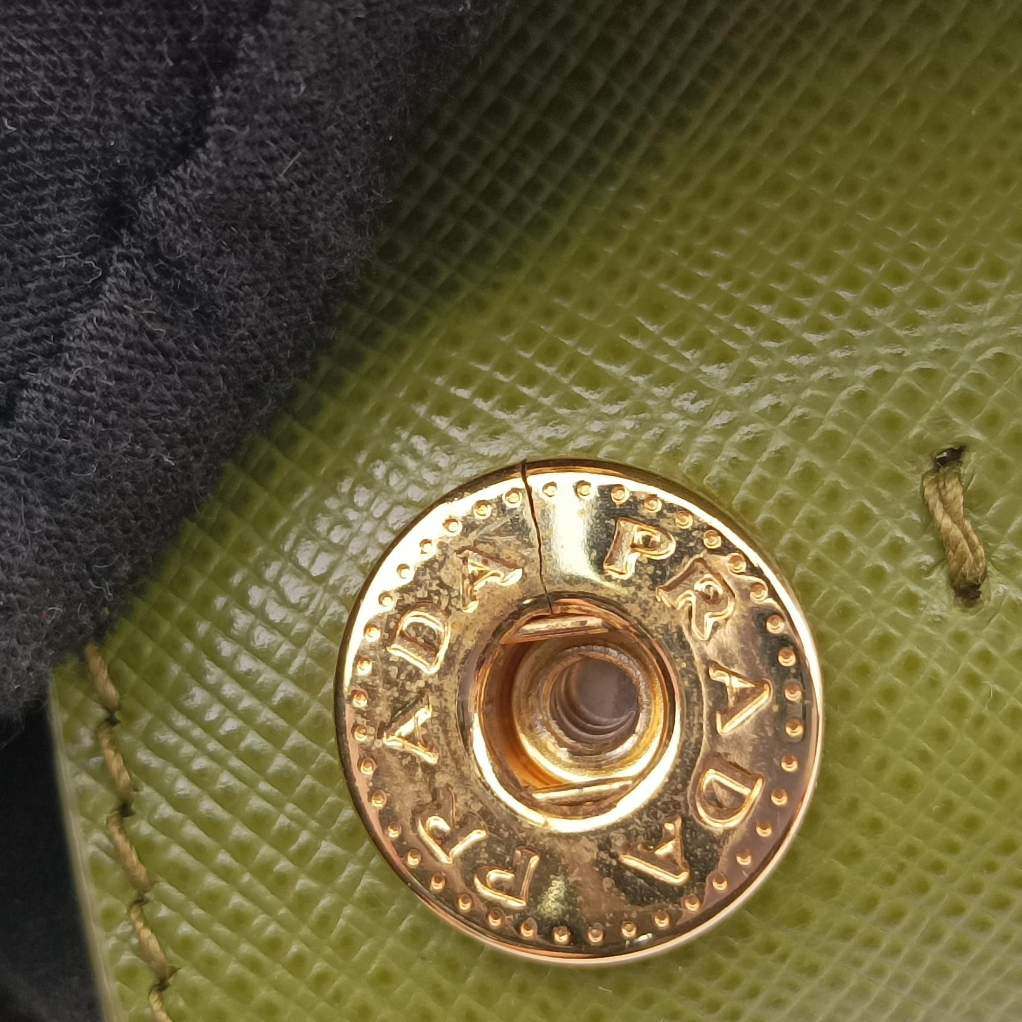 Pre-owned Prada Galleria Green SAFFIANO Leather BN2274 shoulderbag | stylenewstar