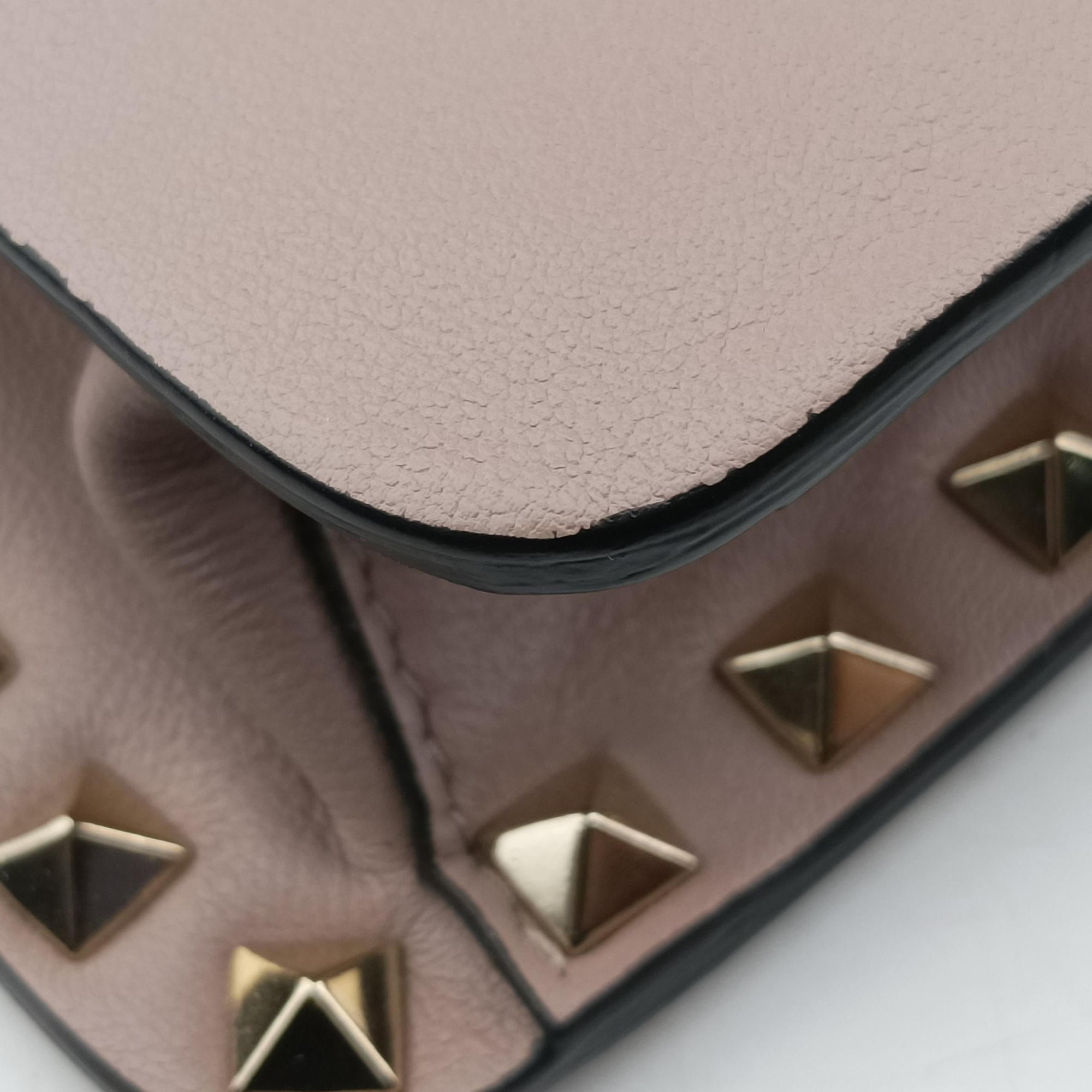 Vintage Valentino Rockstud Pink leather  shoulderbag | stylenewstar
