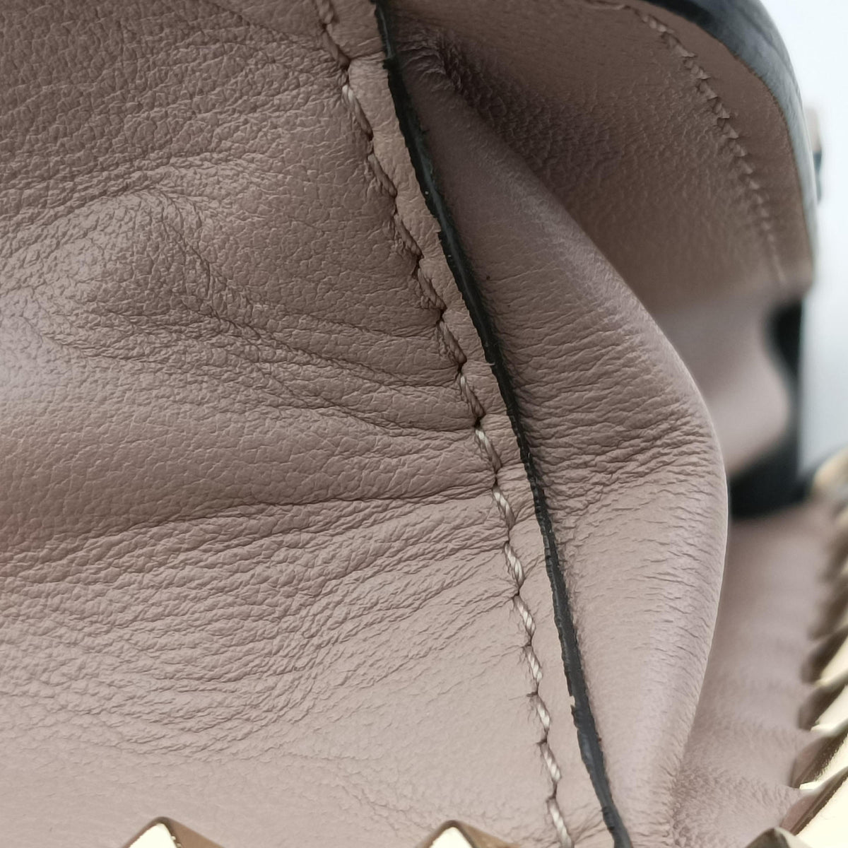 Vintage Valentino Rockstud Pink leather  shoulderbag | stylenewstar