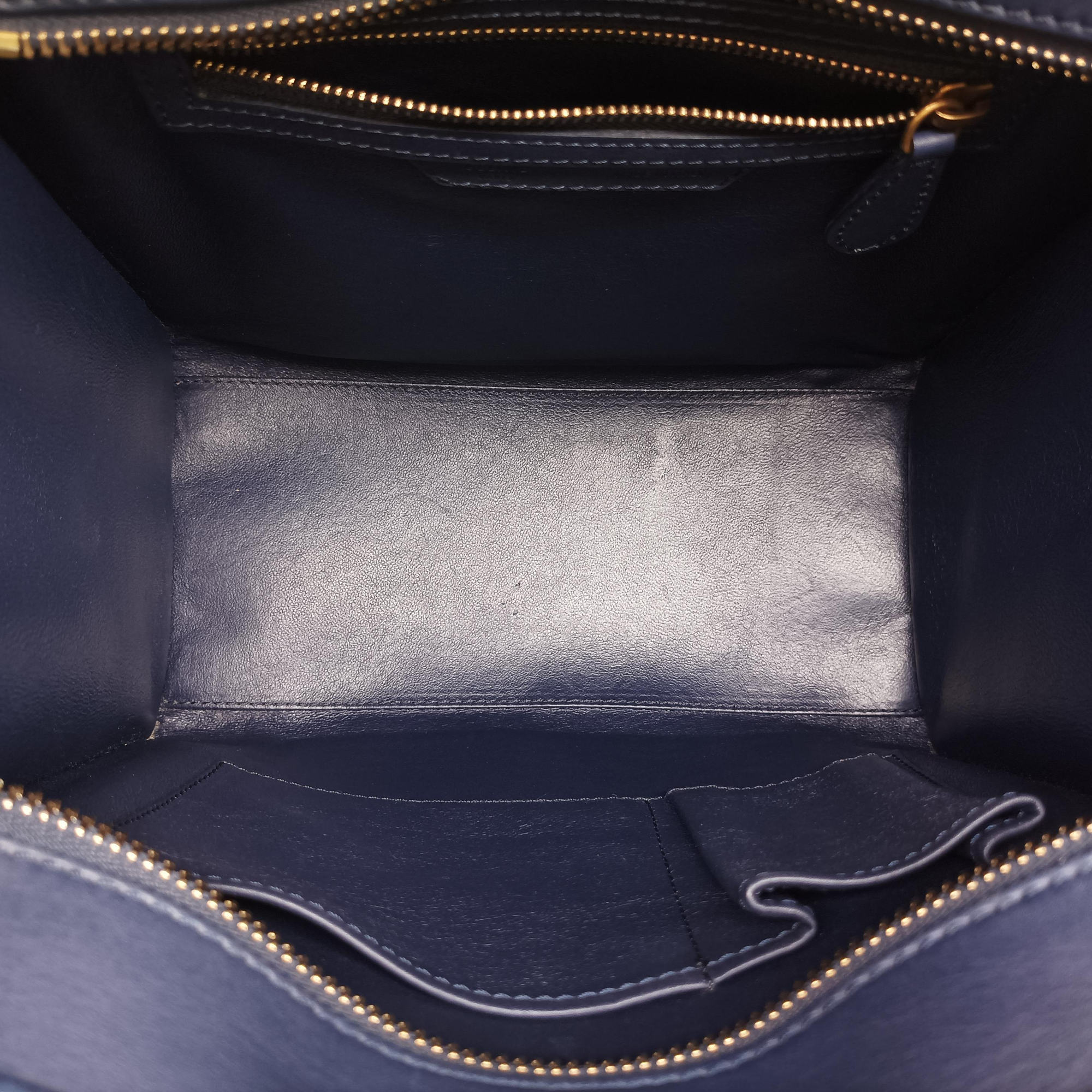 Secondhand Celine Luggage Mini Shopper Navy Leather  handbag | stylenewstar