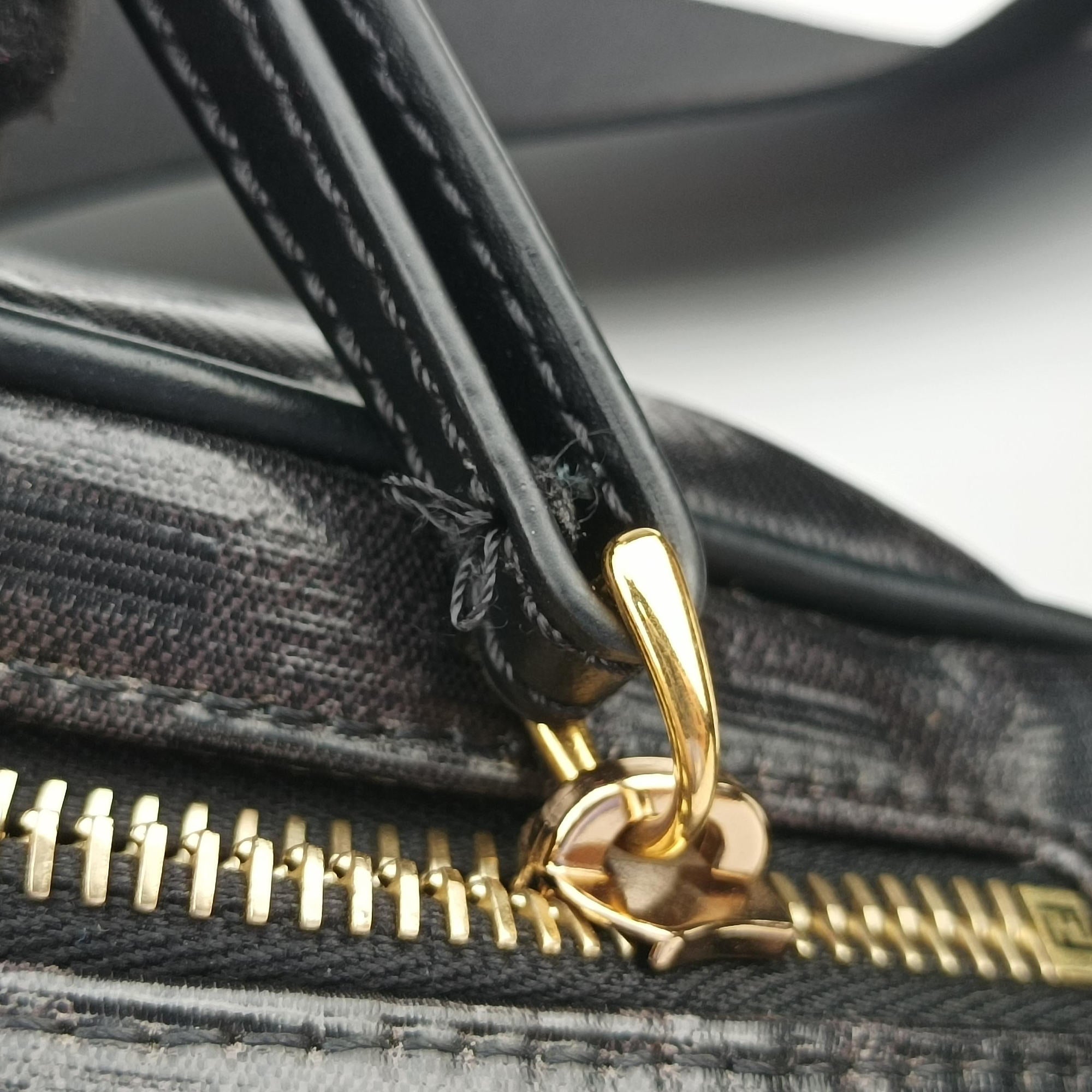 Pre-owned Fendi Zucca Diagonal Pattern Black PVC Coated Canvas 7VA434 bum bag/waist bag | stylenewstar