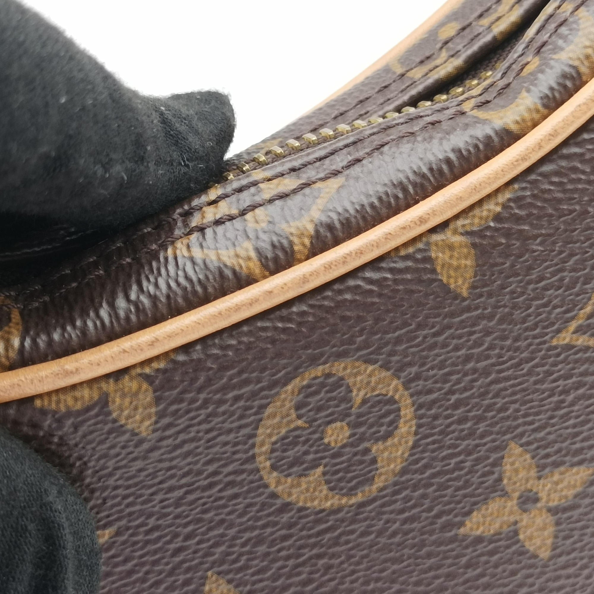 Vintage Louis Vuitton LOOP Brown×Beige Monogram Canvas M81098 shoulderbag | stylenewstar