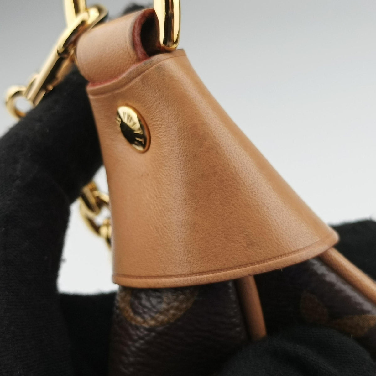 Vintage Louis Vuitton LOOP Brown×Beige Monogram Canvas M81098 shoulderbag | stylenewstar