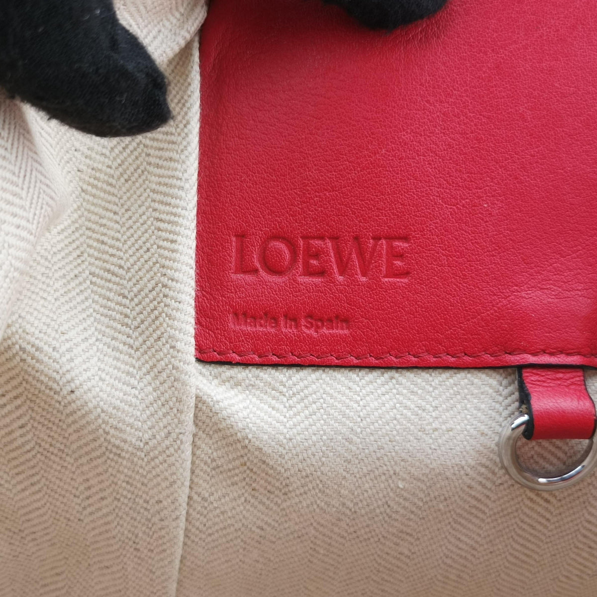 Pre-owned Loewe Hammock Red Leather  shoulderbag | stylenewstar