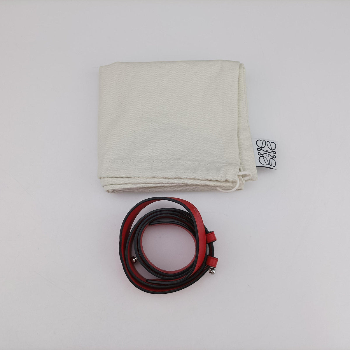 Pre-owned Loewe Hammock Red Leather  shoulderbag | stylenewstar