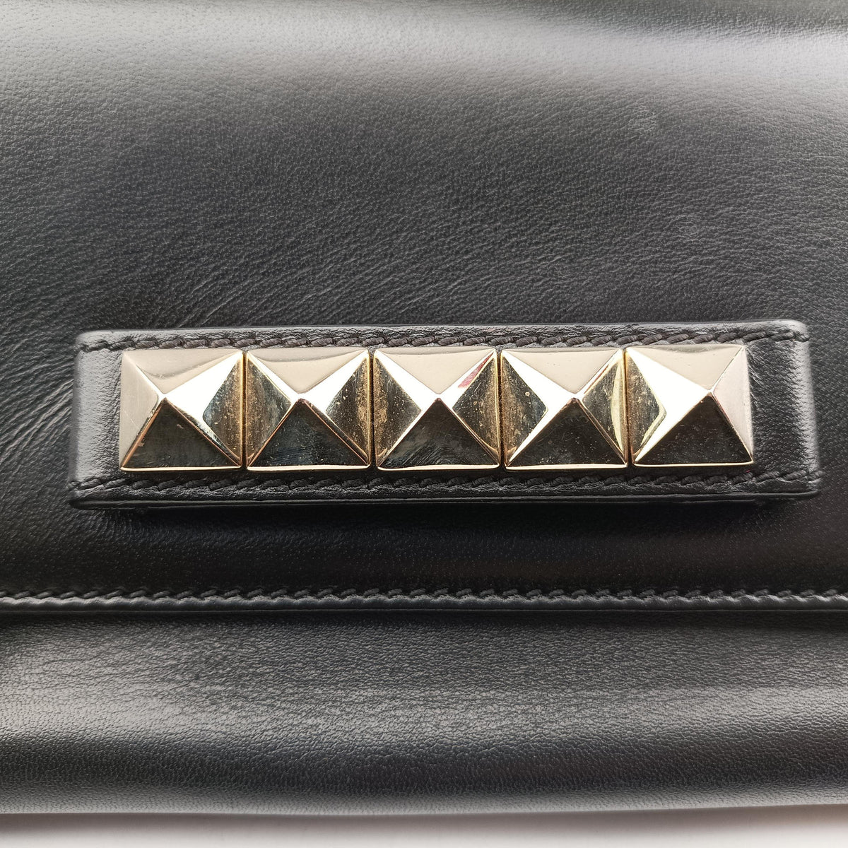 Pre-owned Valentino Rockstud Va Va Voom Black Leather  shoulderbag | stylenewstar