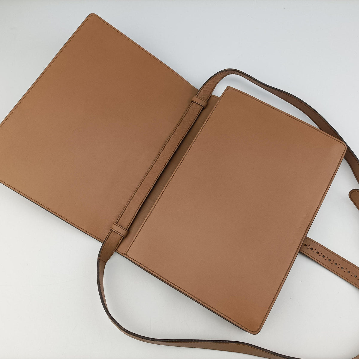 Pre-owned Gucci Duilio Broge Beige Leather 296902 shoulderbag | stylenewstar