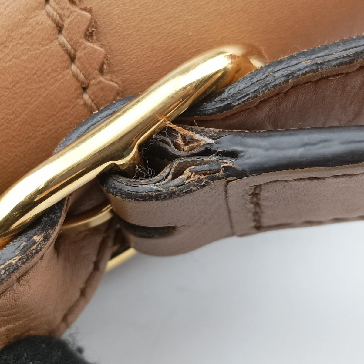 Pre-owned Gucci Duilio Broge Beige Leather 296902 shoulderbag | stylenewstar
