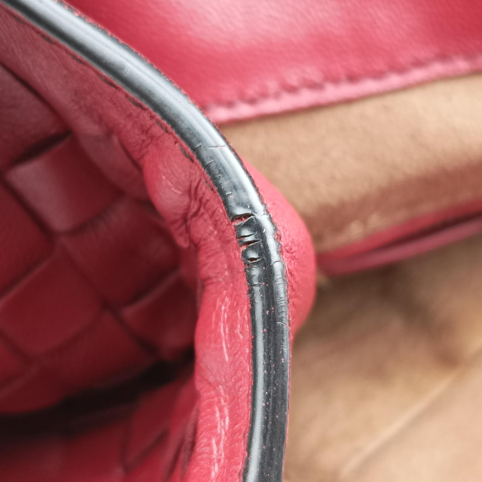 Pre-owned Bottega Veneta Intrecciato Ellitica Red lambskin  shoulderbag | stylenewstar