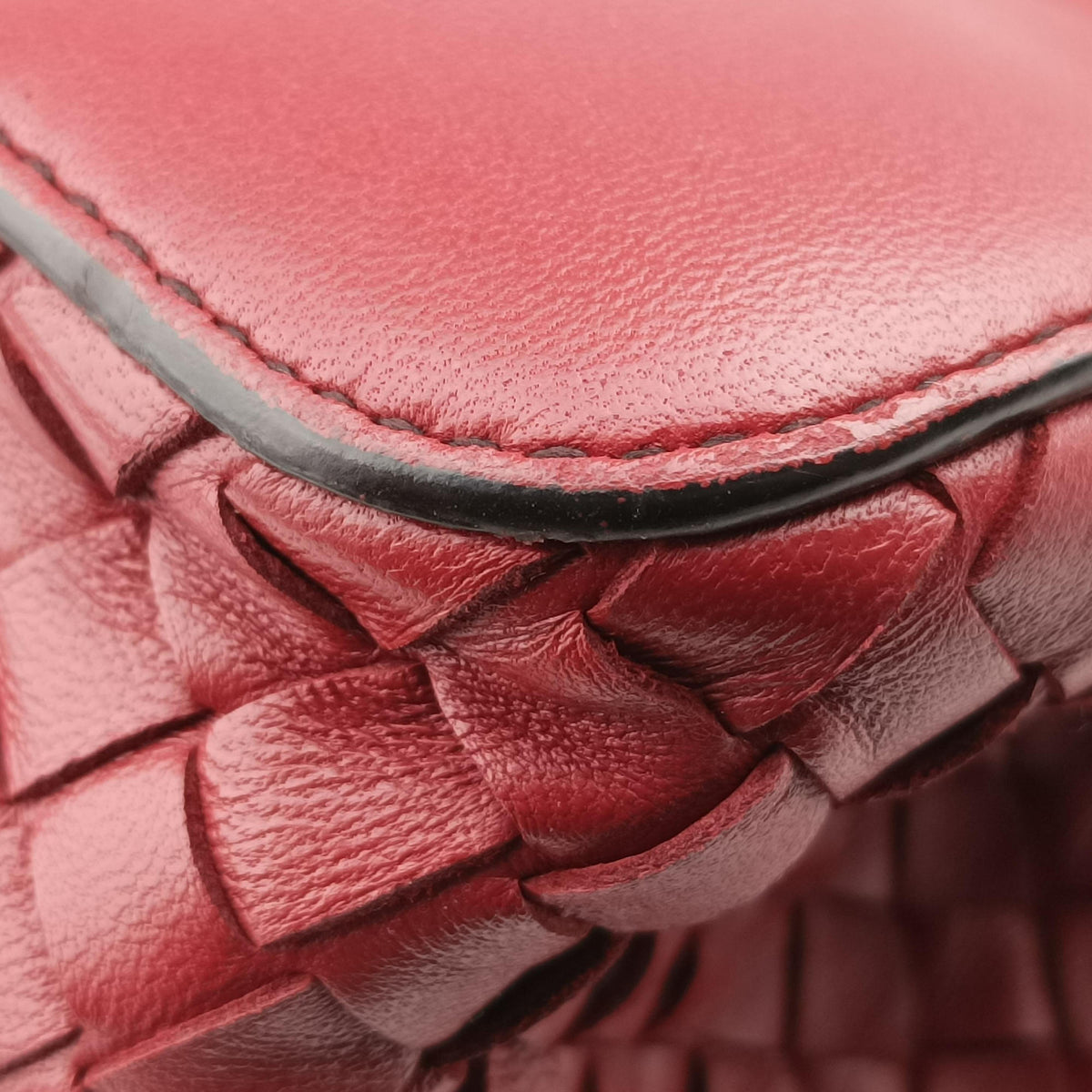 Pre-owned Bottega Veneta Intrecciato Ellitica Red lambskin  shoulderbag | stylenewstar