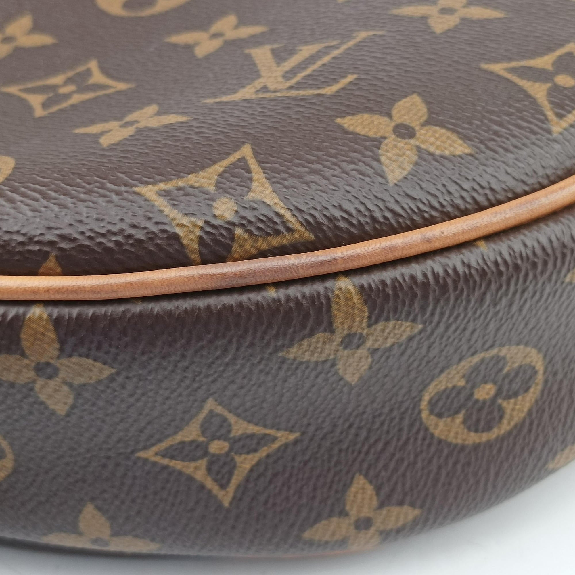 Pre-owned Louis Vuitton LOOP Brown×Beige Monogram Canvas M81098 shoulderbag | stylenewstar