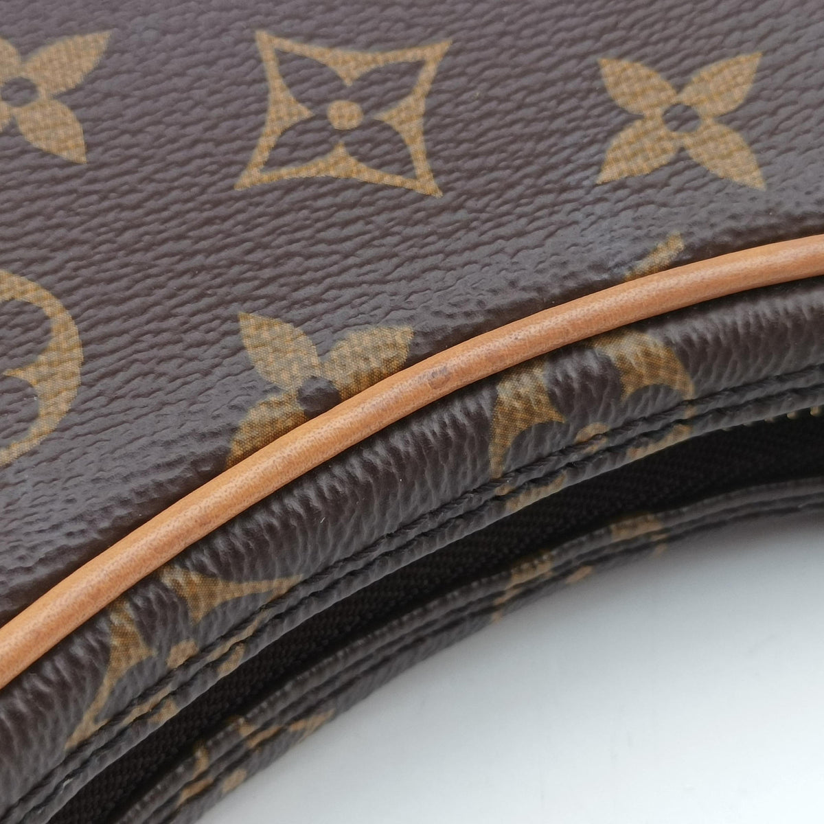 Pre-owned Louis Vuitton LOOP Brown×Beige Monogram Canvas M81098 shoulderbag | stylenewstar