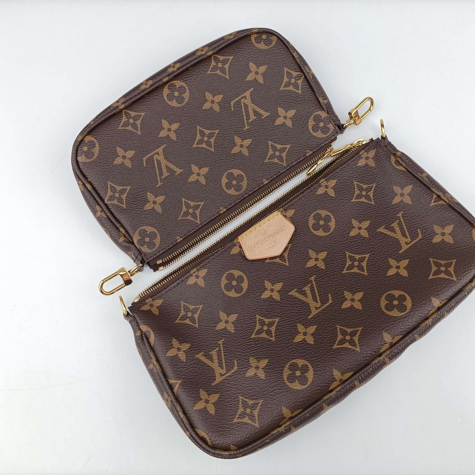 Secondhand Louis Vuitton Multi Pochette Accessoir brown×khaki Monogram Canvas M44813 shoulderbag | stylenewstar