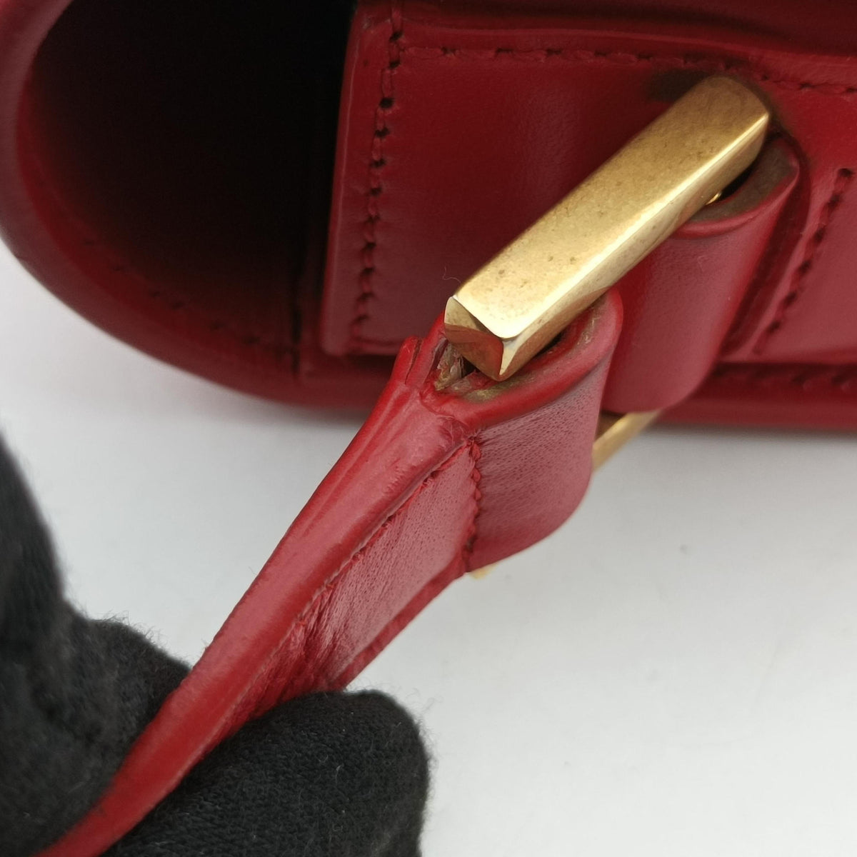 Pre-owned Yves Saint Laurent Solferino Red Leather 634306 shoulderbag | stylenewstar