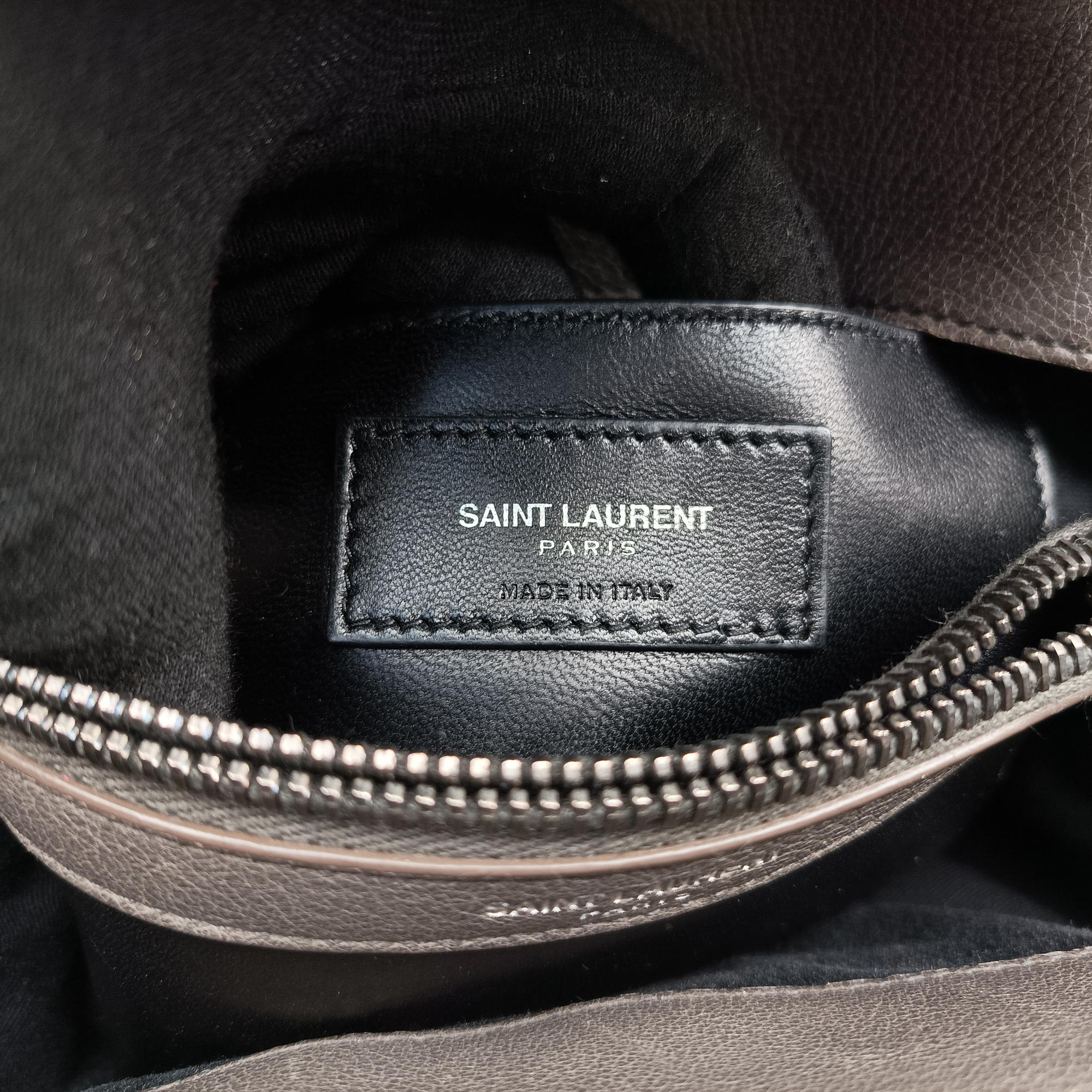 Pre-owned Yves Saint Laurent COLLEGE Grey Leather 428056 shoulderbag | stylenewstar