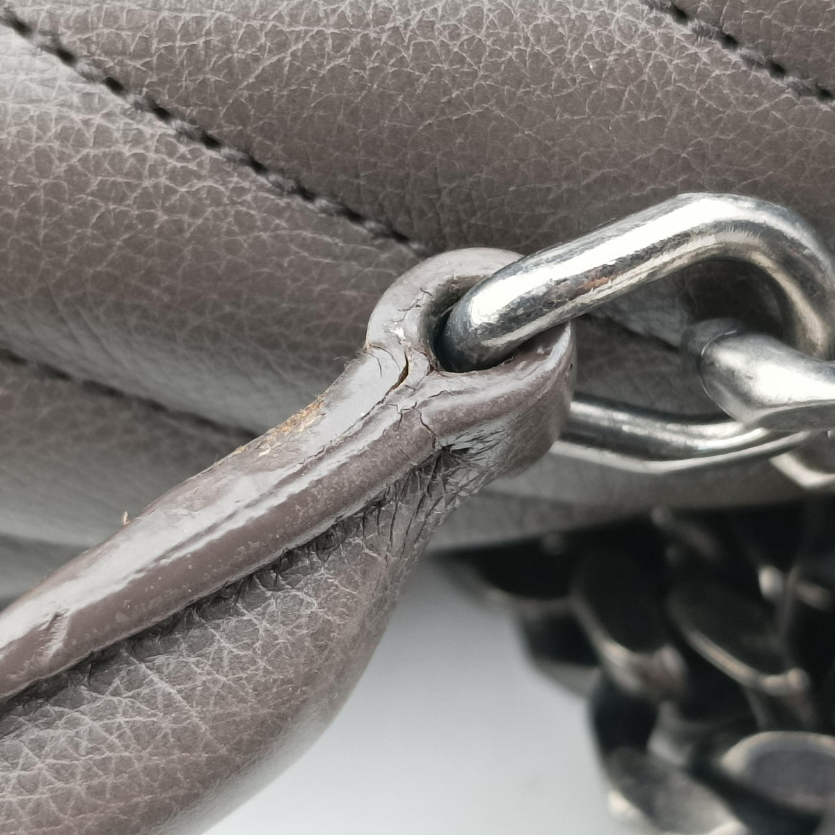 Pre-owned Yves Saint Laurent COLLEGE Grey Leather 428056 shoulderbag | stylenewstar