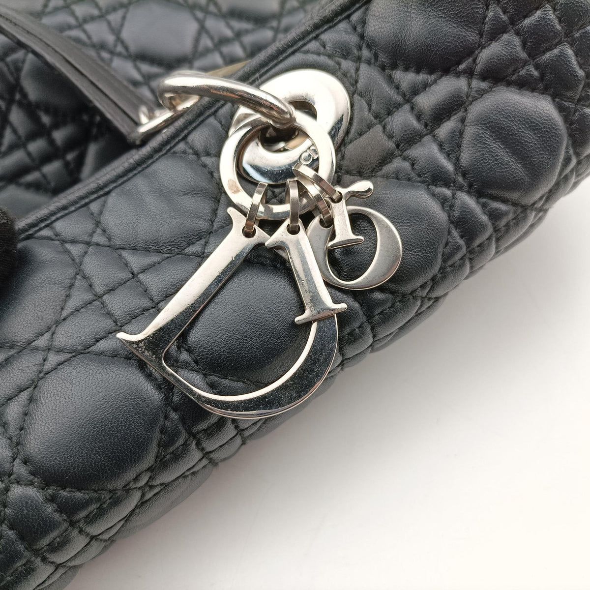 Secondhand Christian Dior Cannage Dior Soft Shopping Black lambskin  shoulderbag | stylenewstar