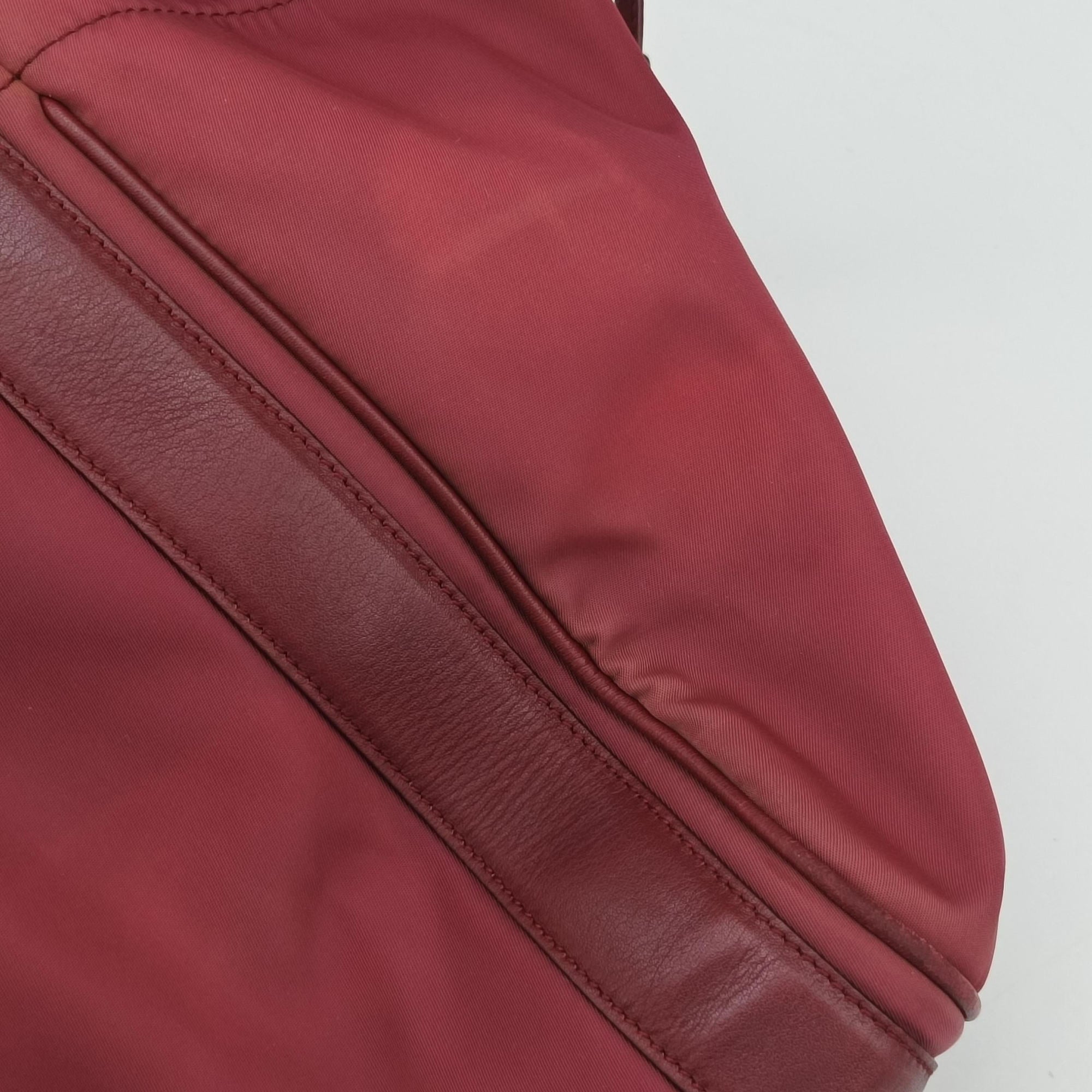 Pre-owned Ferragamo Drawstring Bag Red Nylon  handbag | stylenewstar