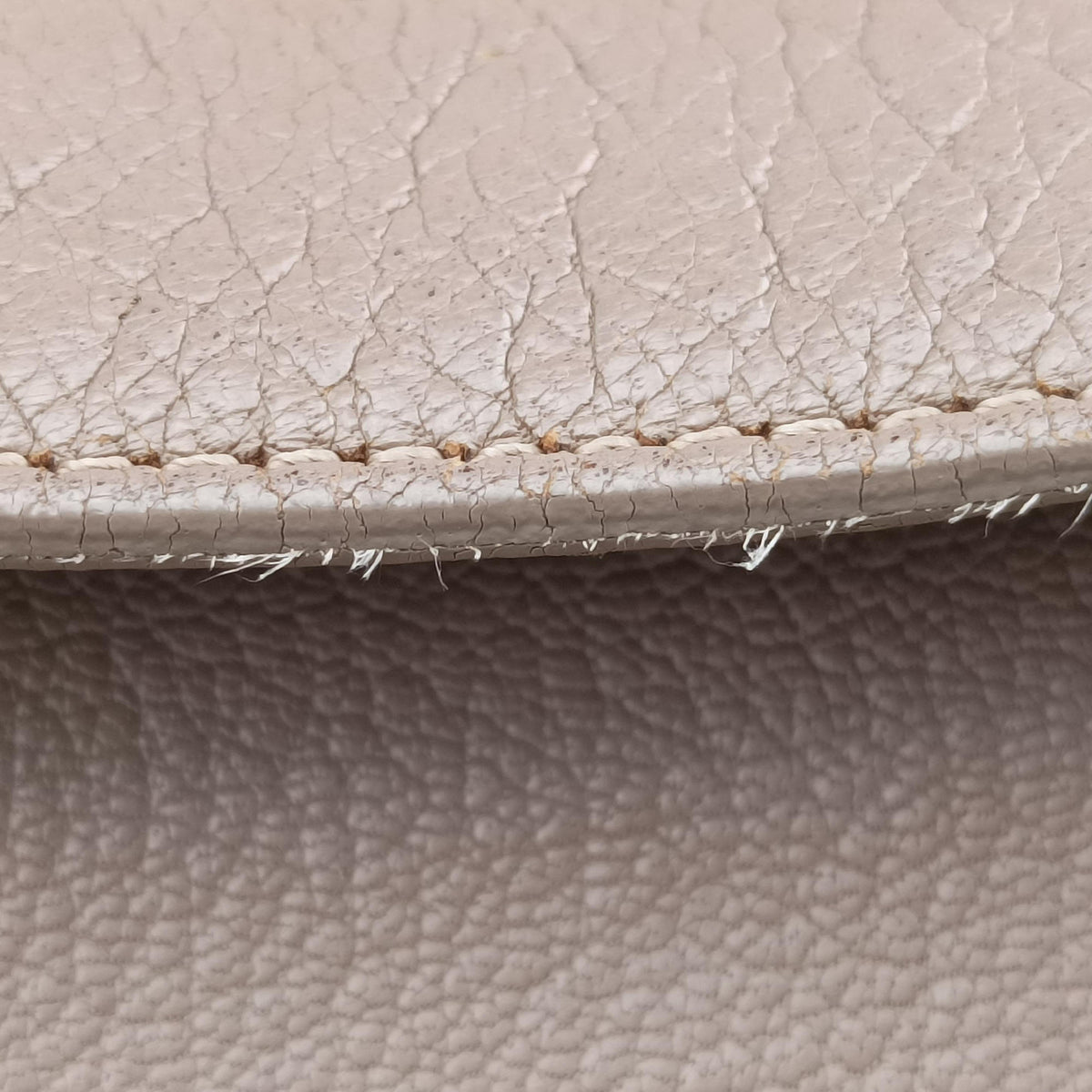 Pre-owned Givenchy Antigona Beige Leather  shoulderbag | stylenewstar