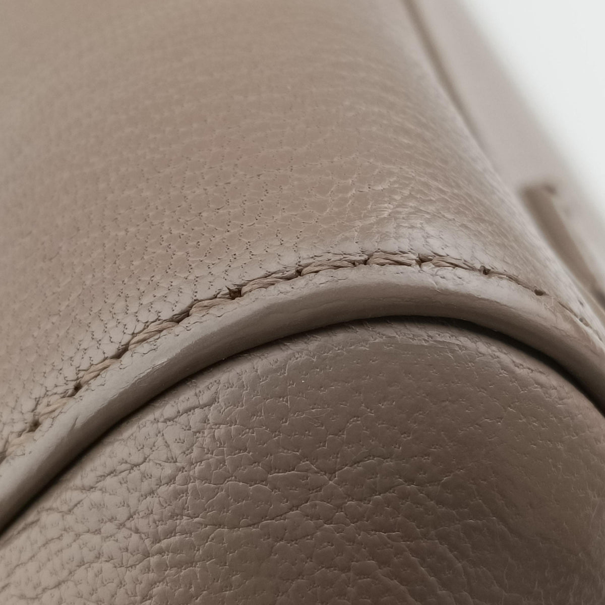 Pre-owned Givenchy Antigona Beige Leather  shoulderbag | stylenewstar