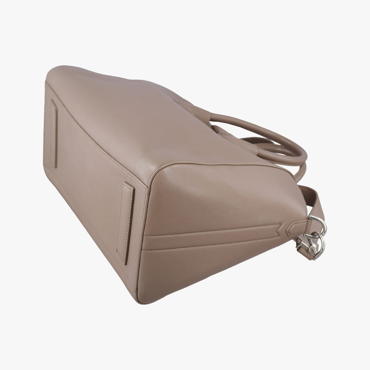 Pre-owned Givenchy Antigona Beige Leather  shoulderbag | stylenewstar