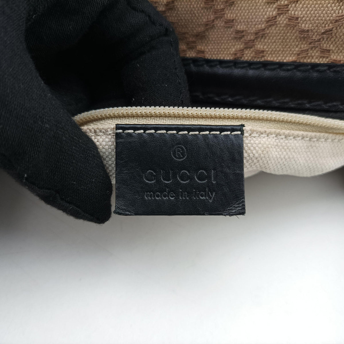 Pre-owned Gucci Sukey Diamante Beige×Black Canvas×Leather 247902 handbag | stylenewstar