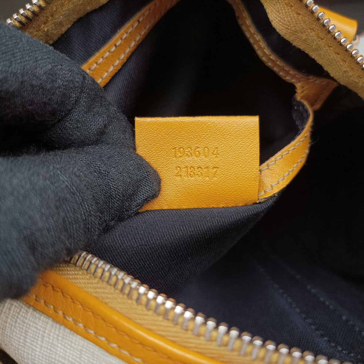 Pre-owned Gucci GG Plus GG Supreme Yellow×White PVC coated canvas 193604 handbag | stylenewstar