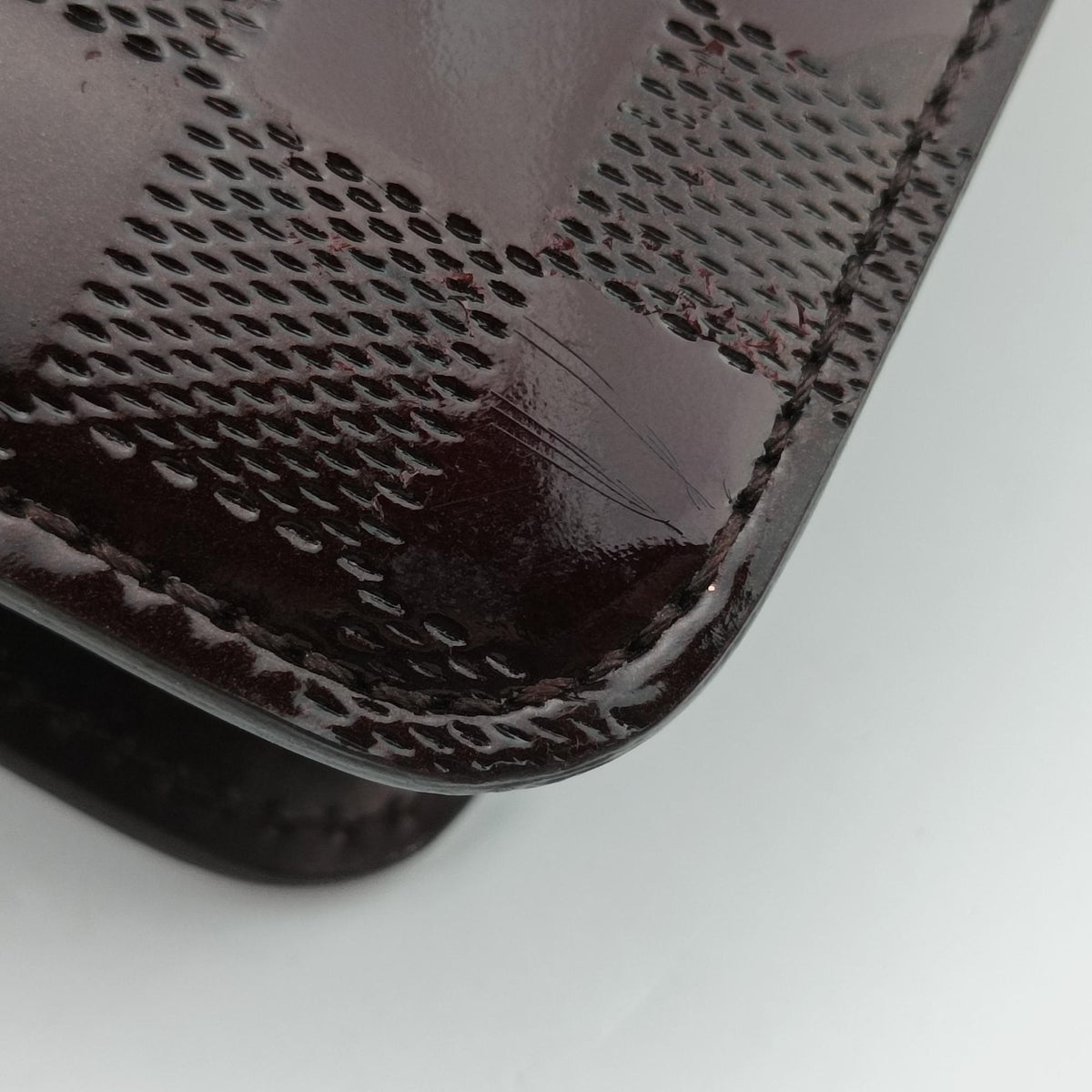 Pre-owned Louis Vuitton Club CARMINE Damier Vernis M92129 shoulderbag | stylenewstar