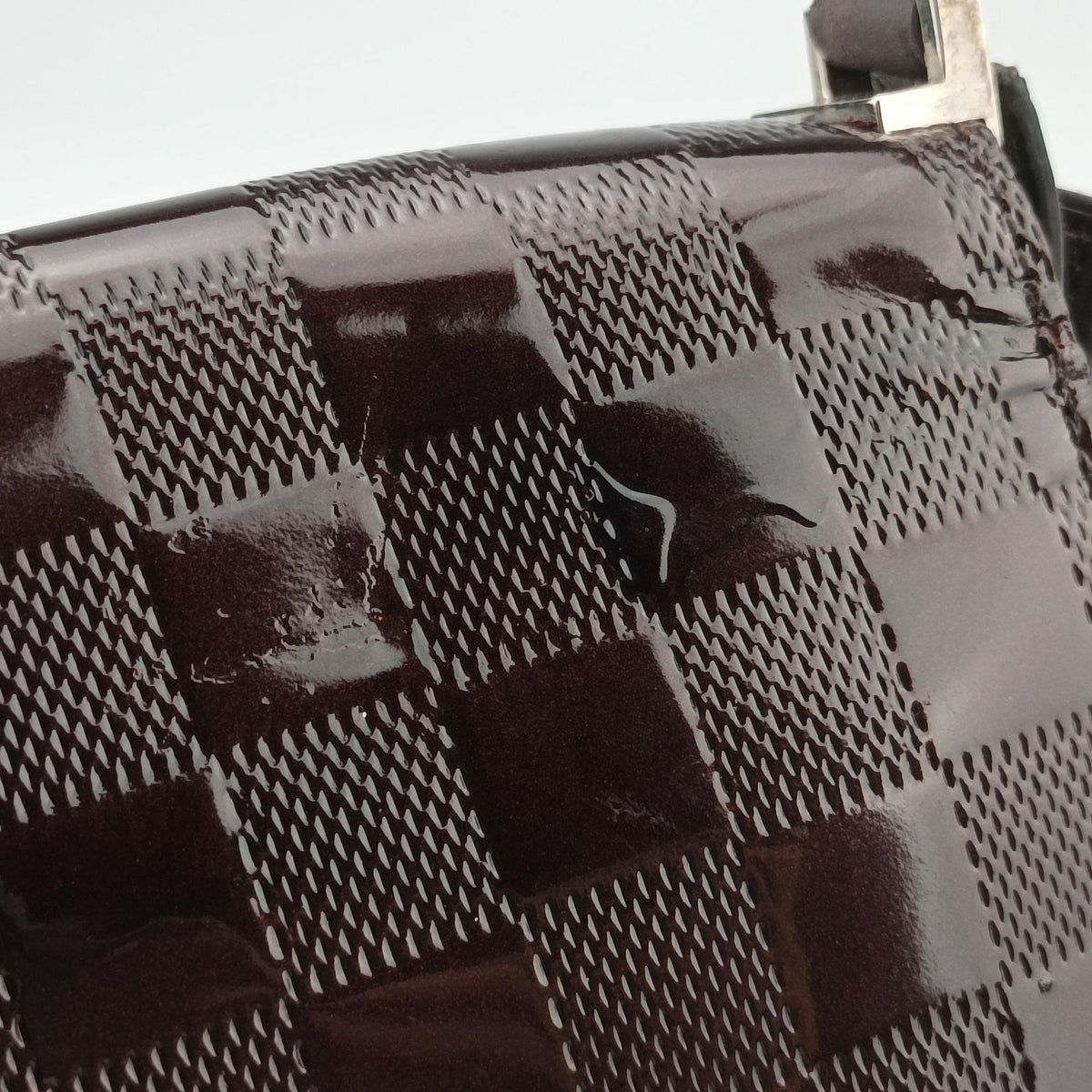 Pre-owned Louis Vuitton Club CARMINE Damier Vernis M92129 shoulderbag | stylenewstar