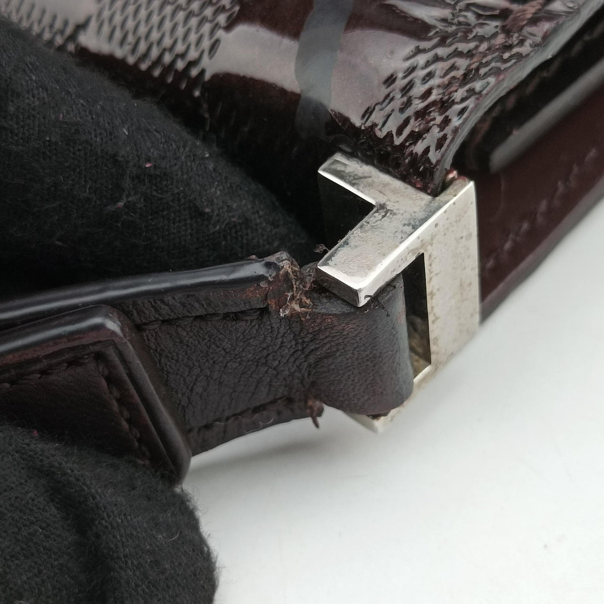 Pre-owned Louis Vuitton Club CARMINE Damier Vernis M92129 shoulderbag | stylenewstar