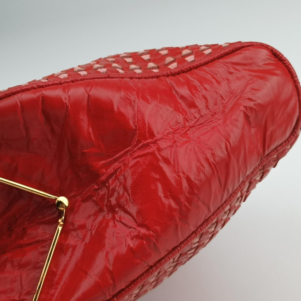 Secondhand Miu Miu Frame Red Patent Leather  shoulderbag | stylenewstar